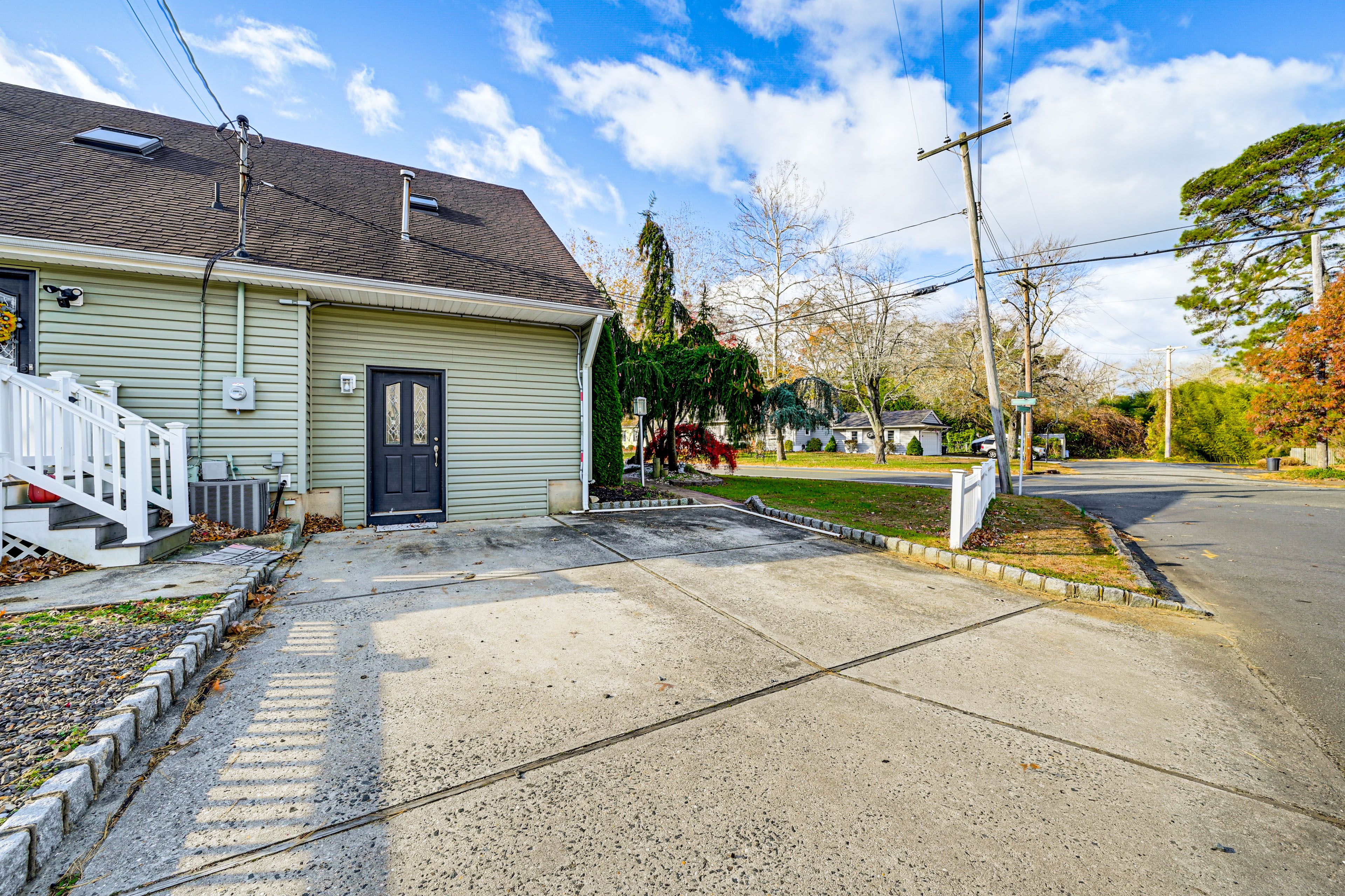 Parking | Driveway (2 Vehicles)