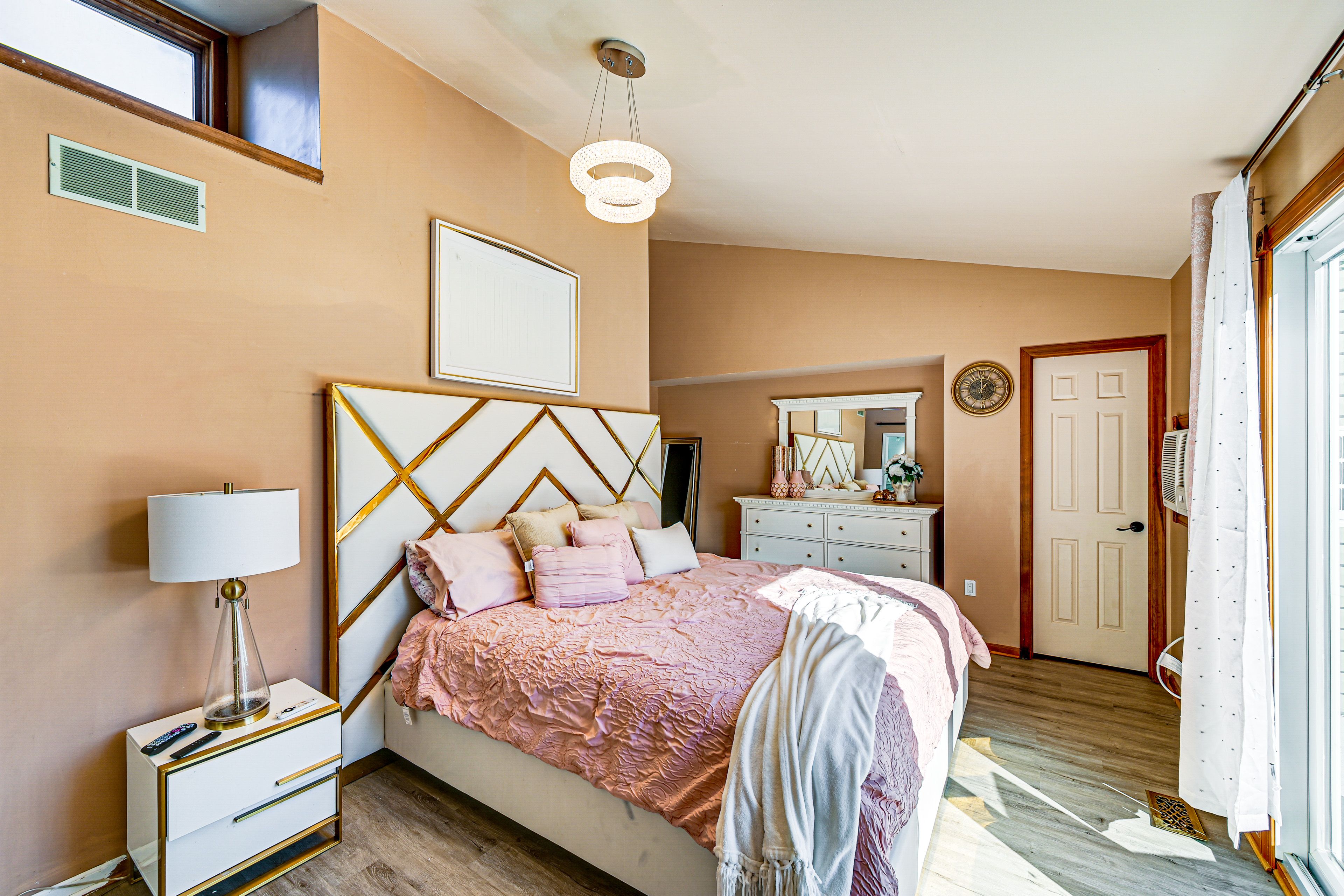 Bedroom 3 | 2nd Floor | King Bed | Smart TV