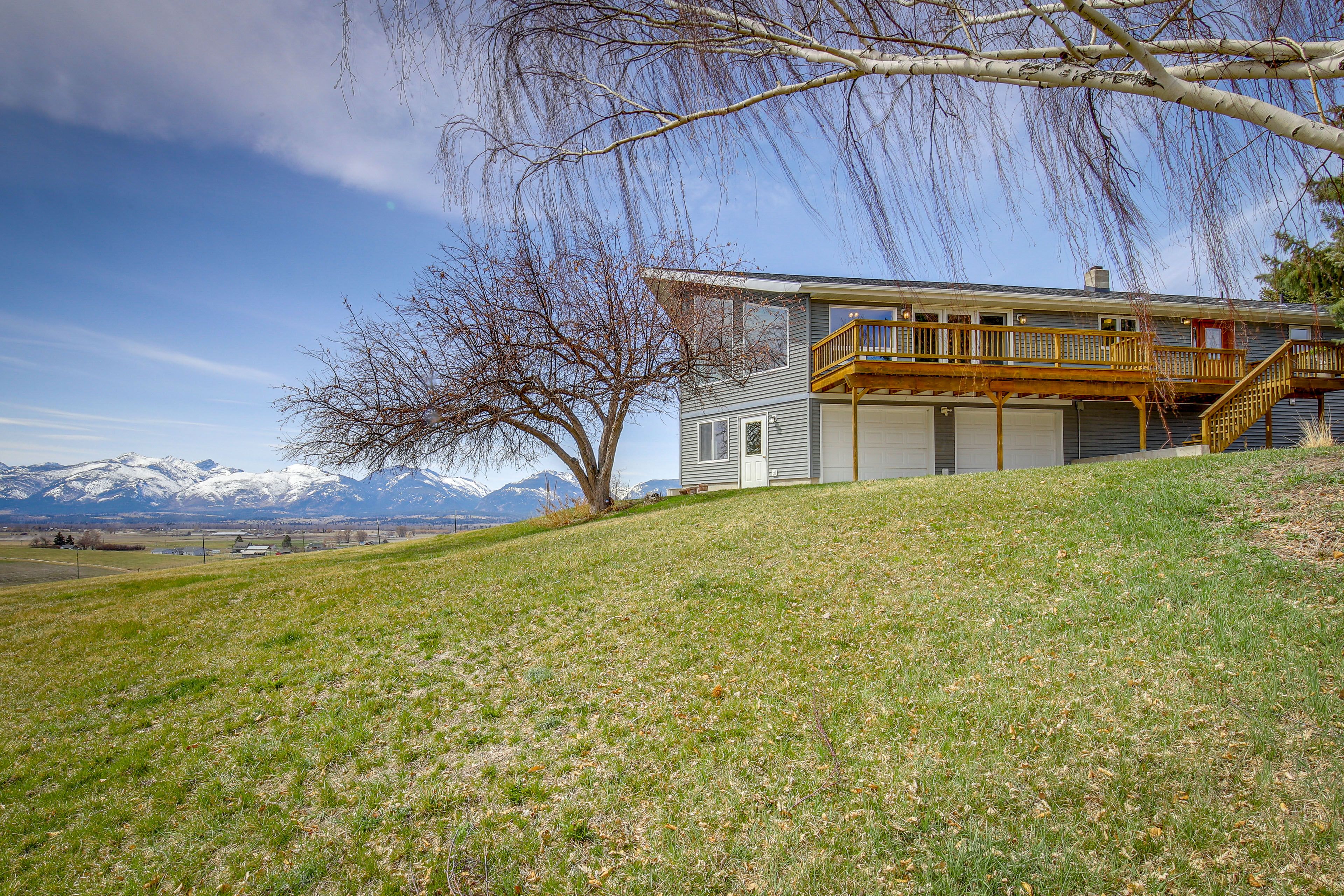 Corvallis Vacation Rental | 4BR | 2BA | 3,000 Sq Ft | Stairs Required