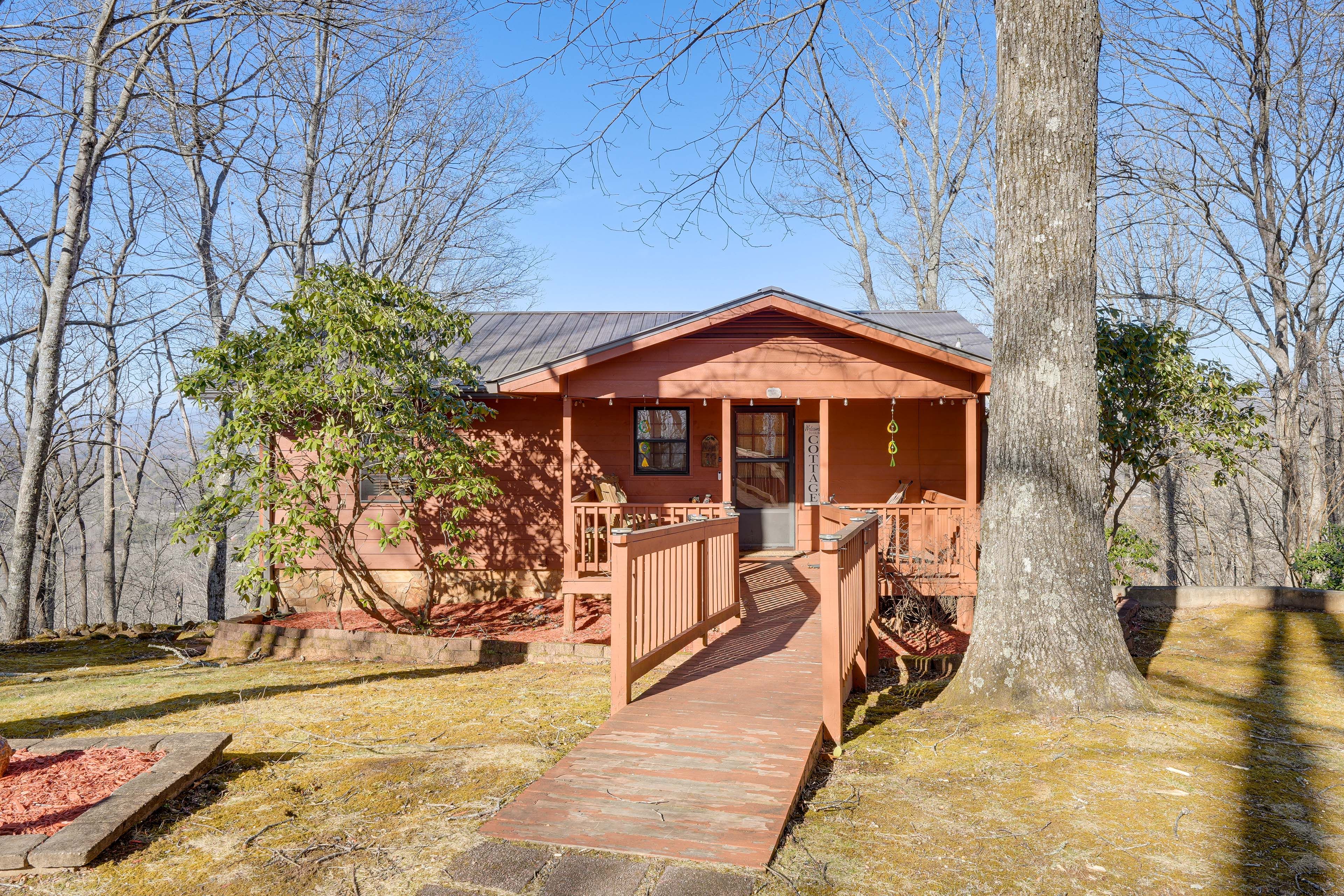 Hiawassee Vacation Rental | 3BR | 2BA | 1,700 Sq Ft | 1 Small Step to Enter