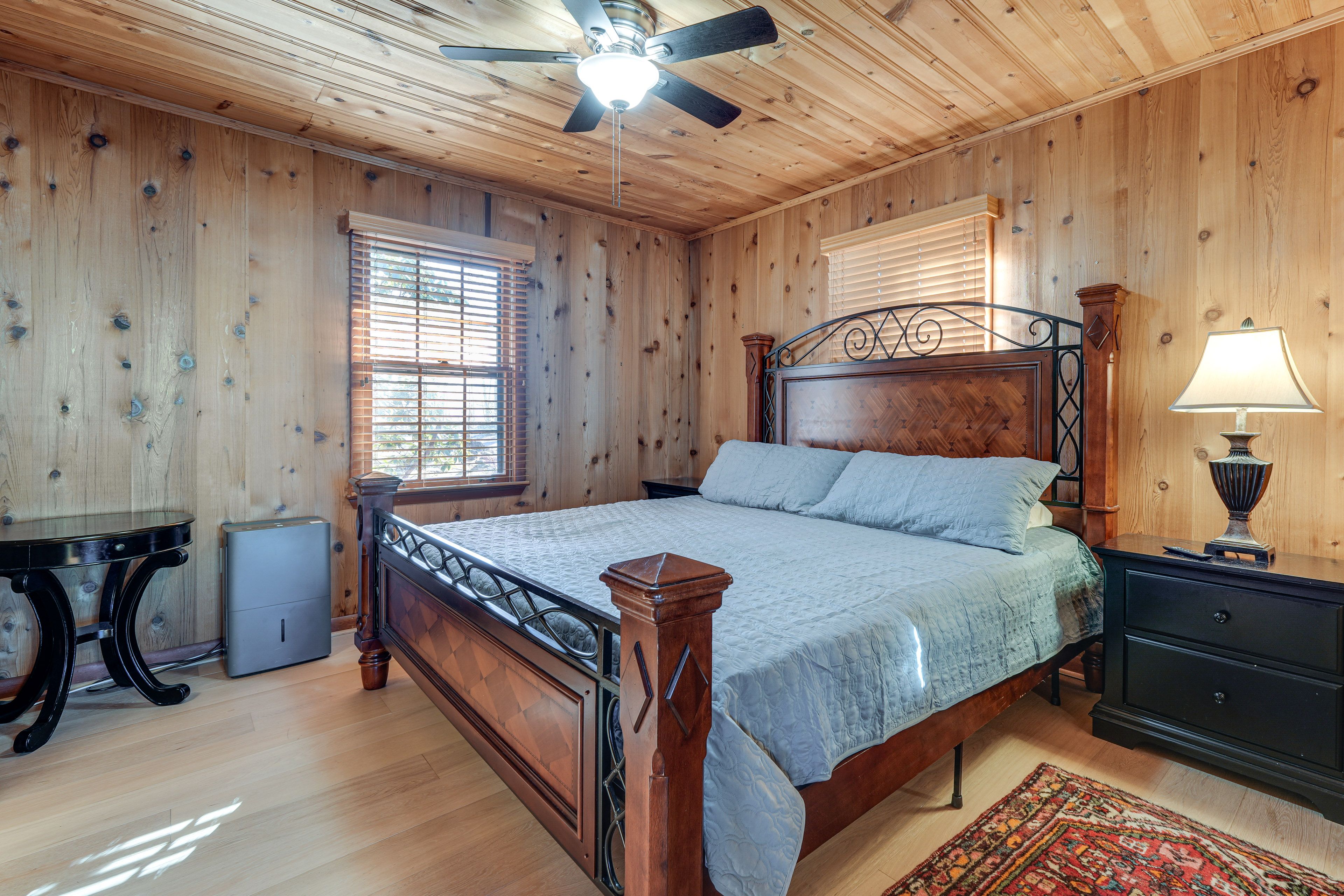 Bedroom 1 | King Bed | Linens | Main Level