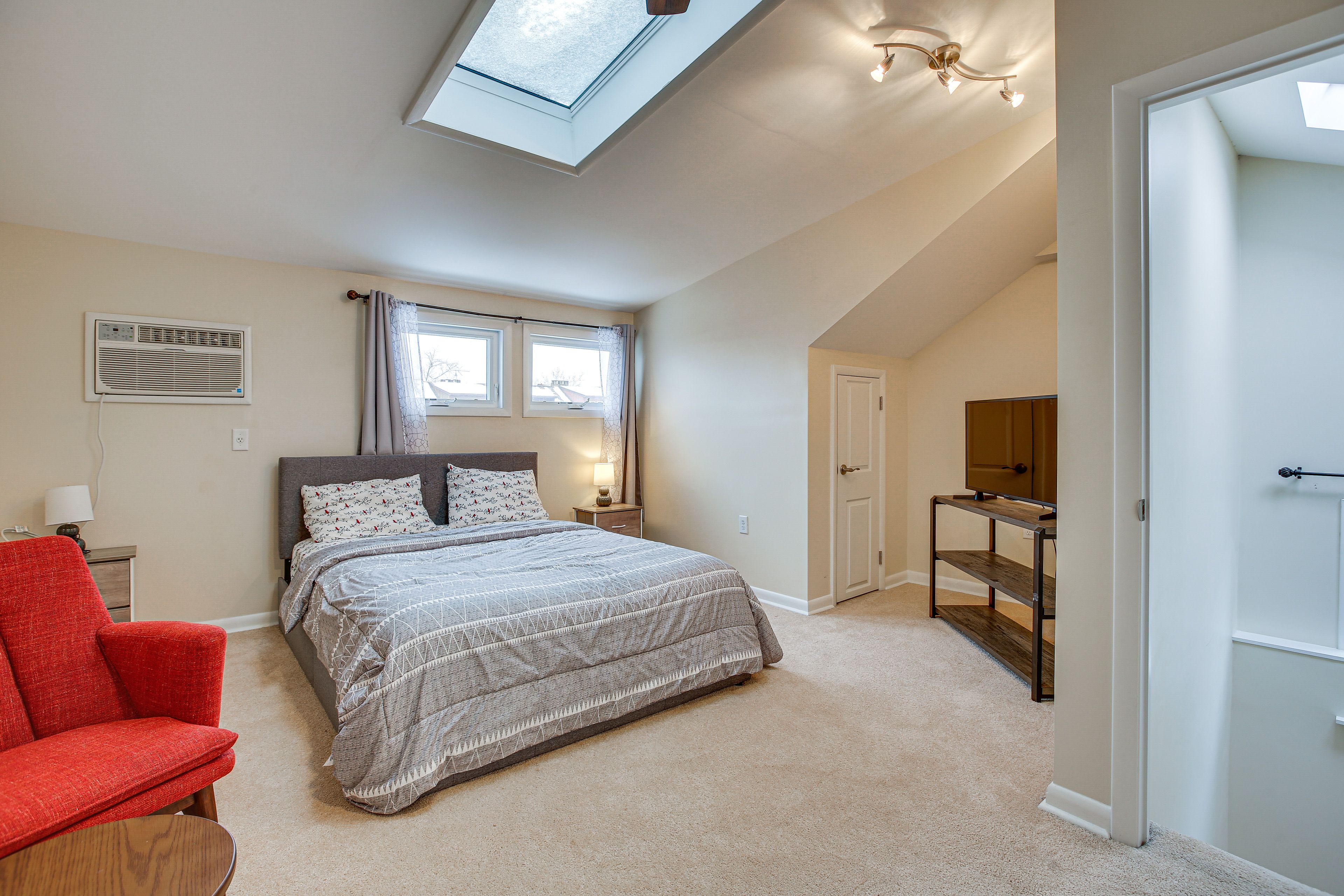 Bedroom 3 | Queen Bed | 3rd Floor