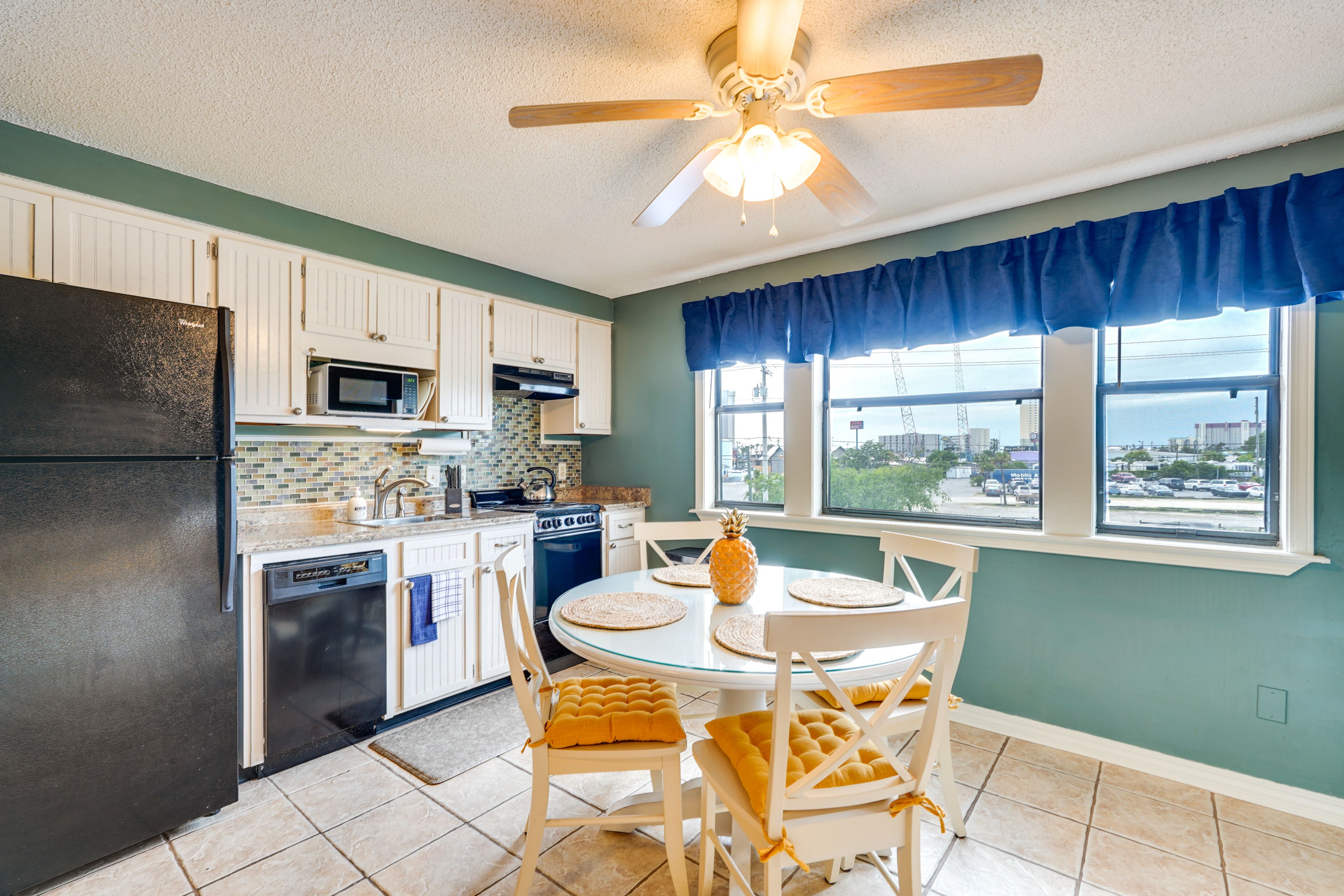 Kitchen | Coffee Maker | Spices | Crockpot | Blender