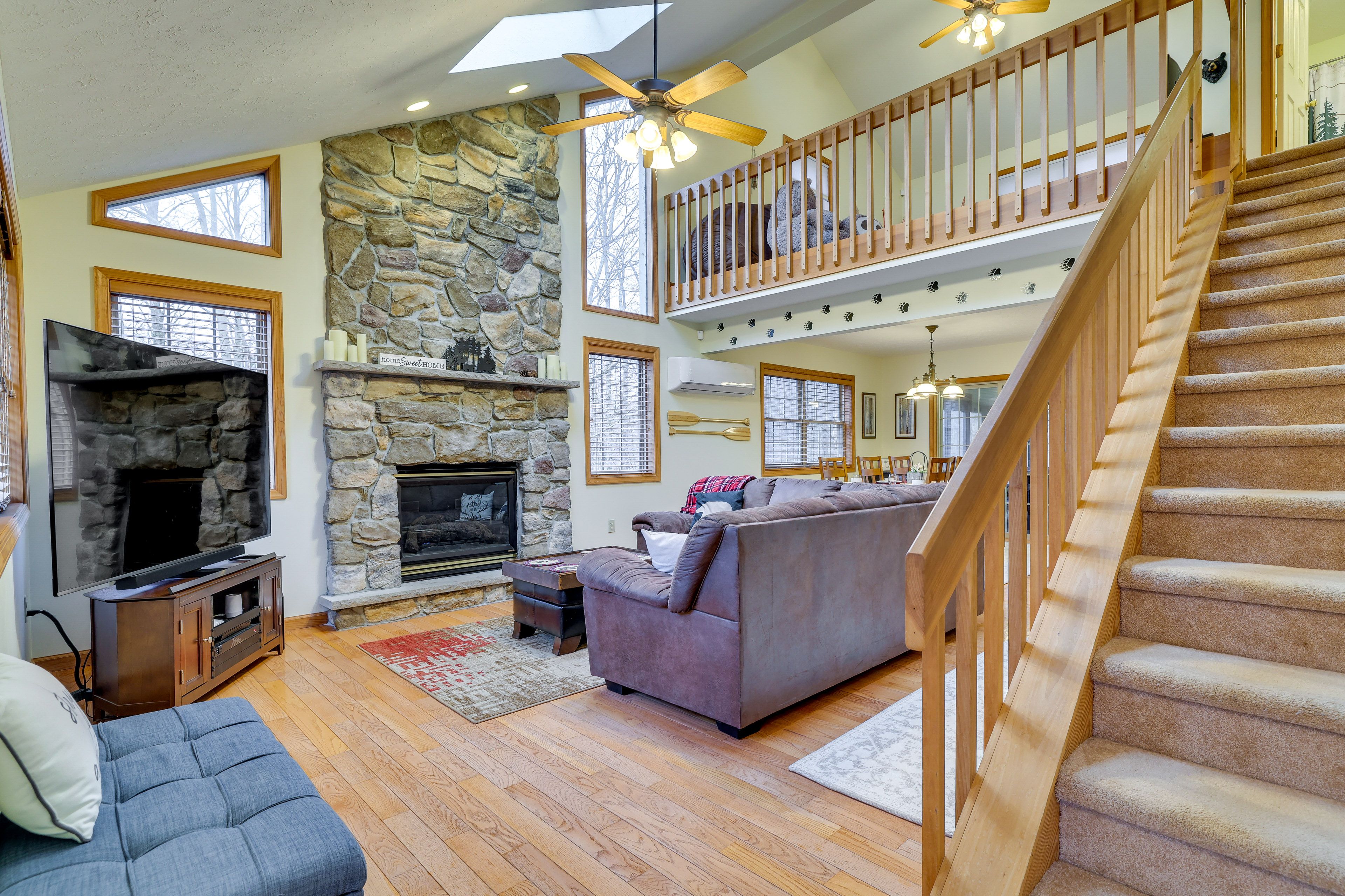 Living Room | Free WiFi | Central A/C & Heat | Washer/Dryer | 1st Floor