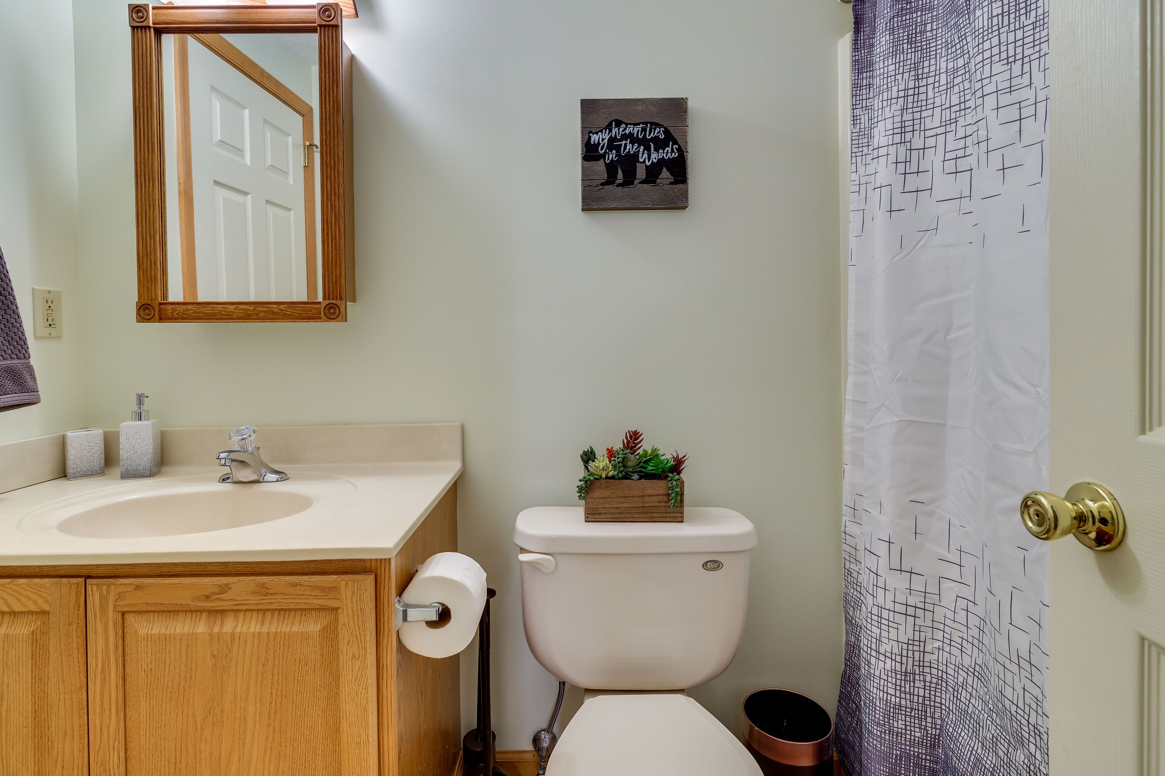 Full Bathroom | Basement
