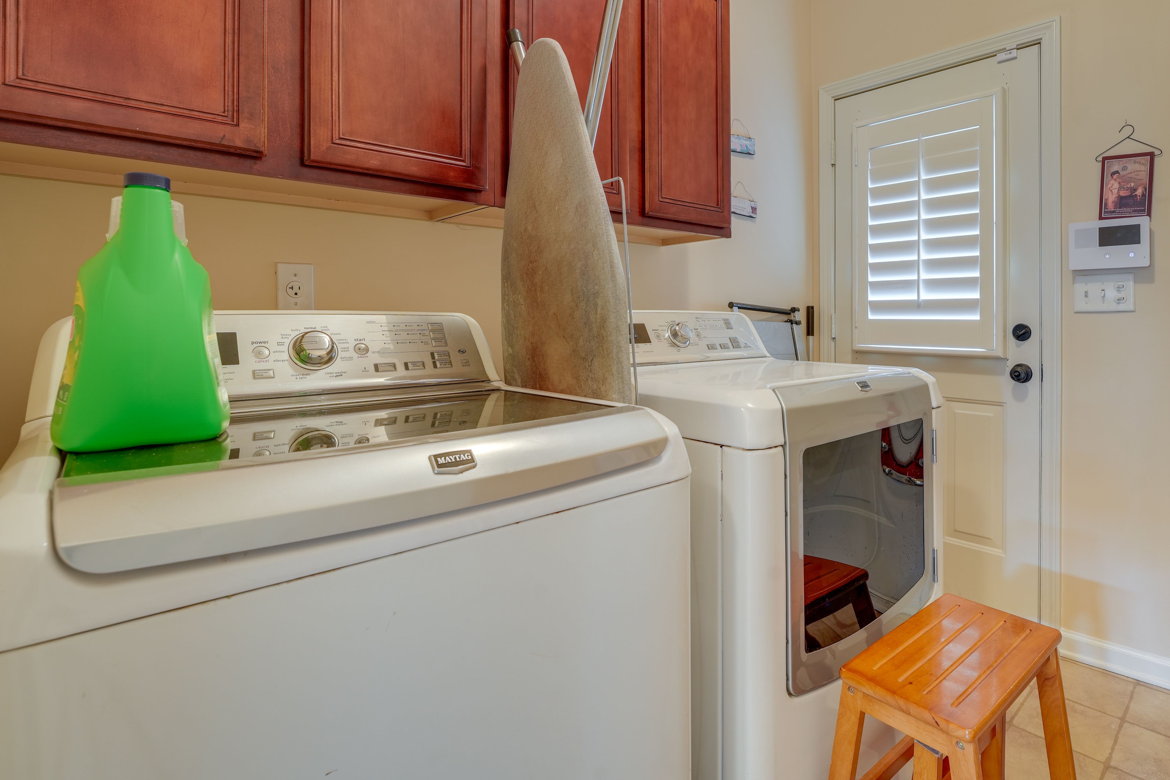 Washer & Dryer | Detergent Provided