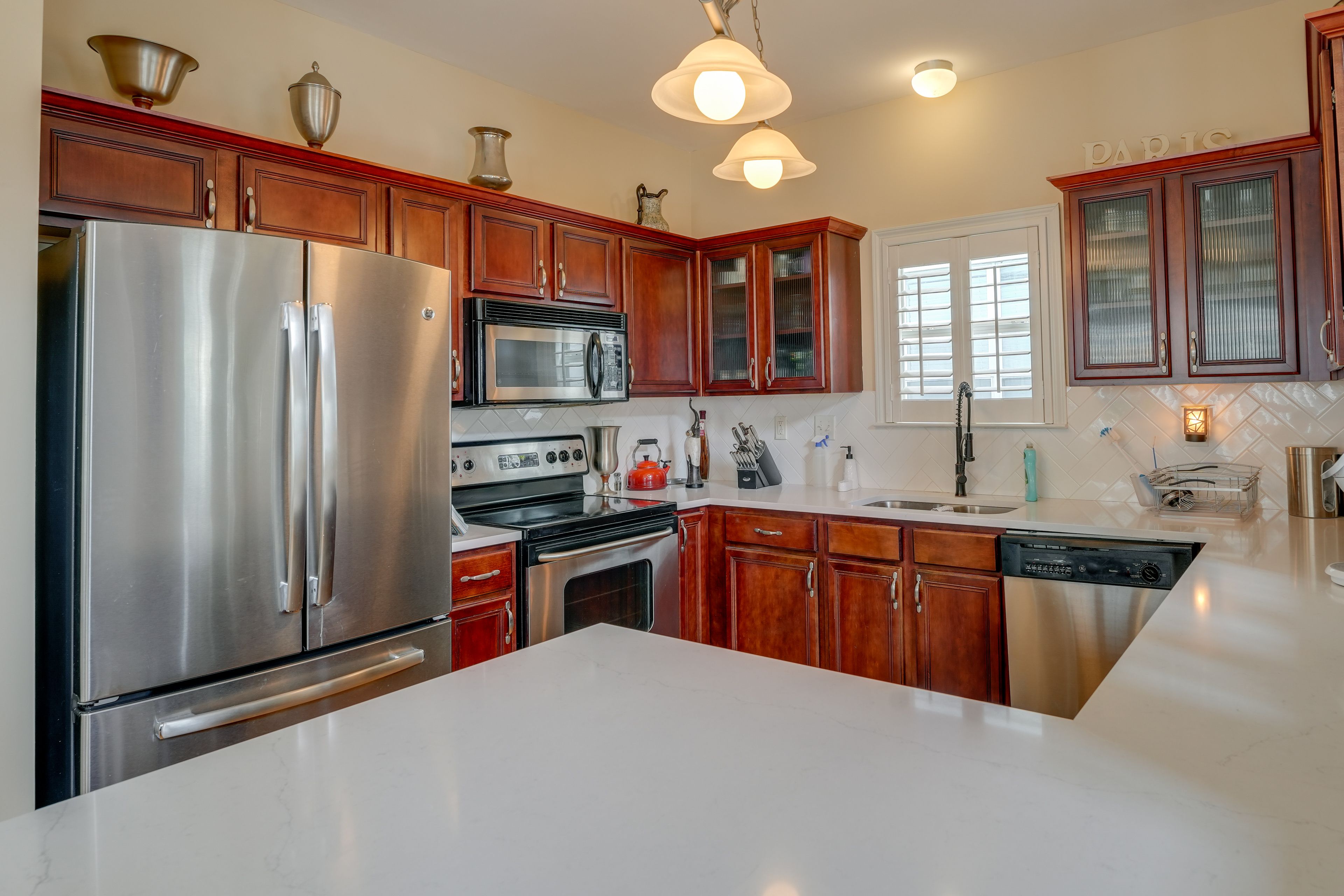 Kitchen | Cooking Basics | Microwave | Trash Bags & Paper Towels