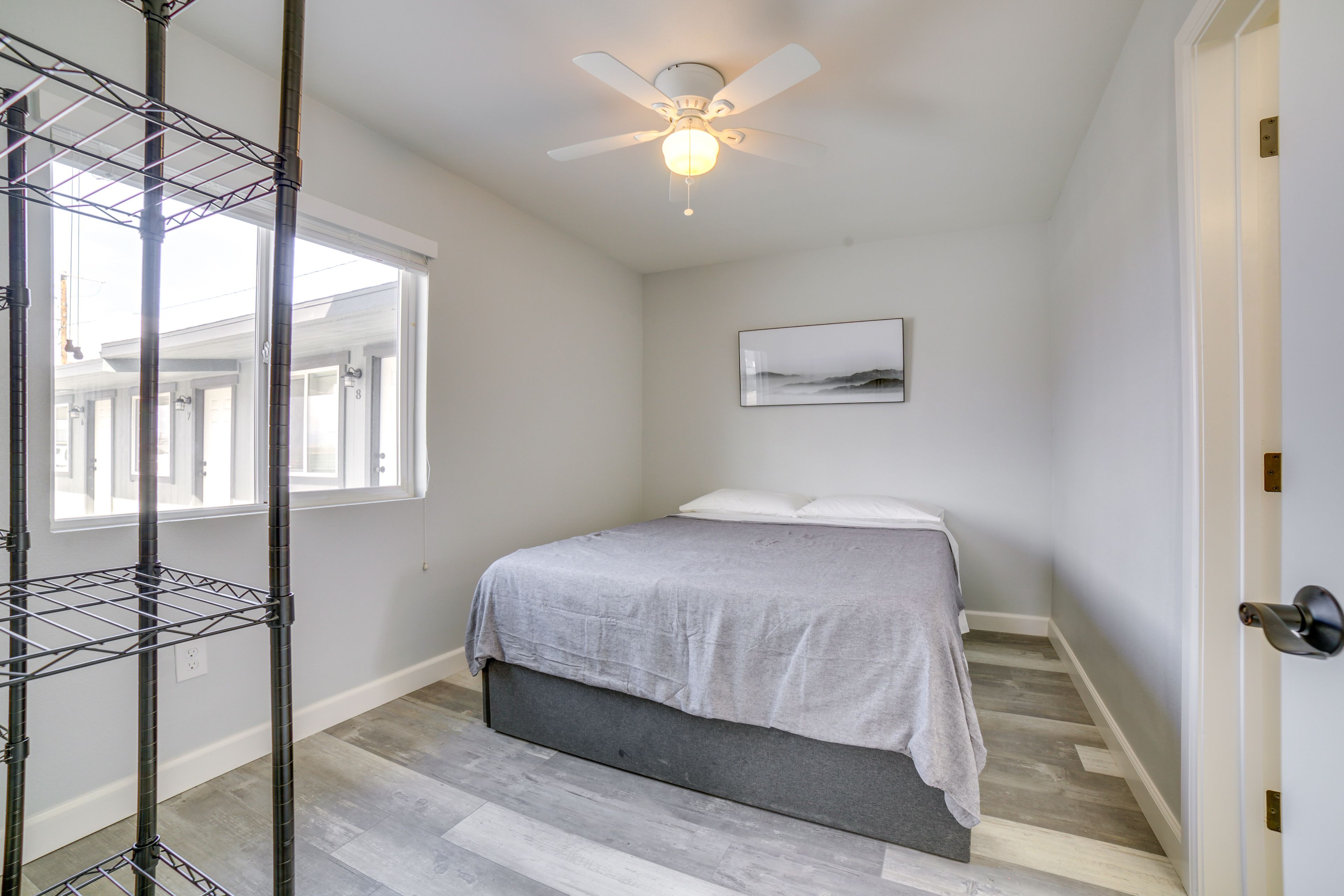 Bedroom | Queen Bed | Linens Provided