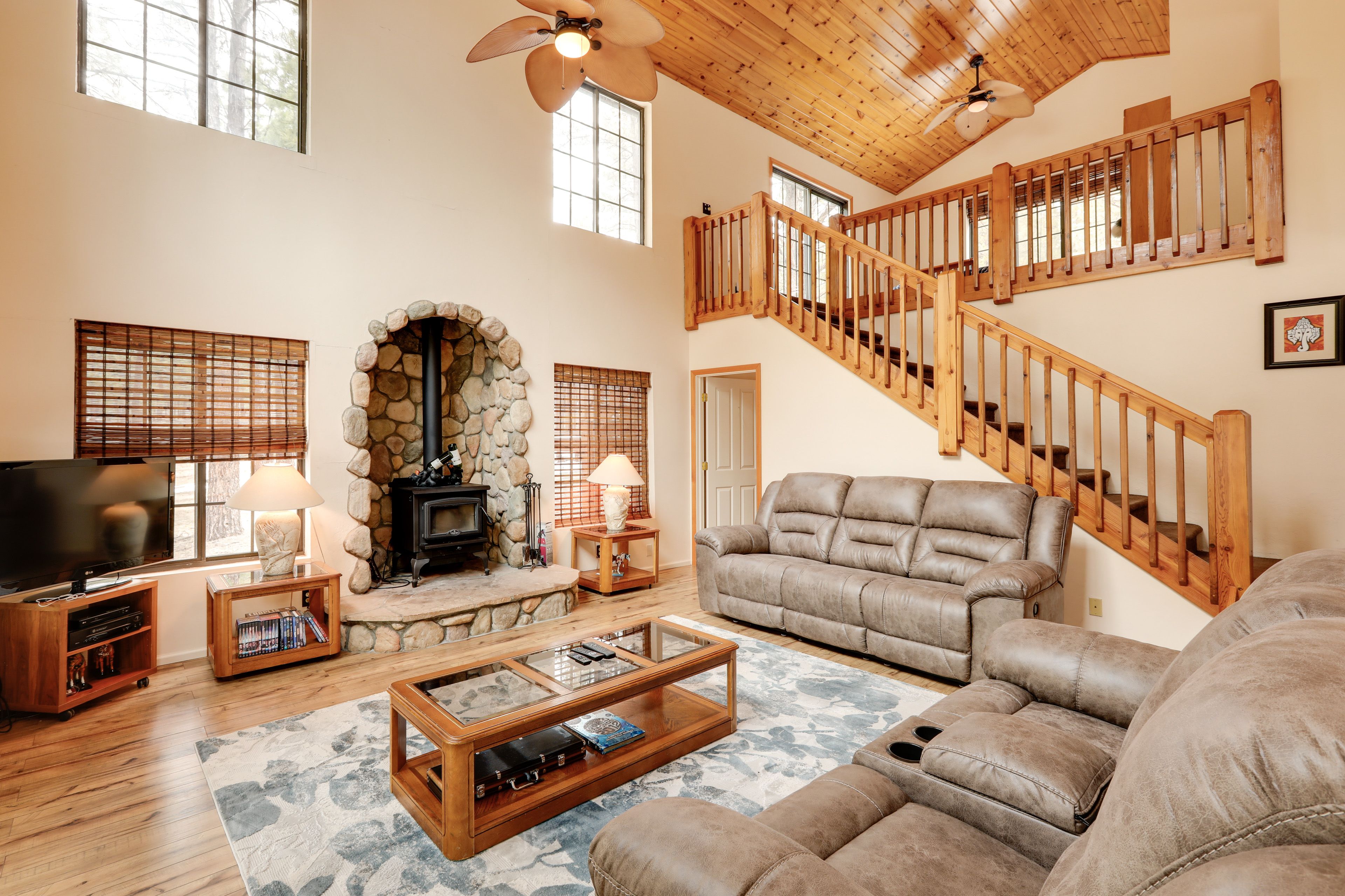 Living Room | Free WiFi | Central Heating | Board Games | DVD Player