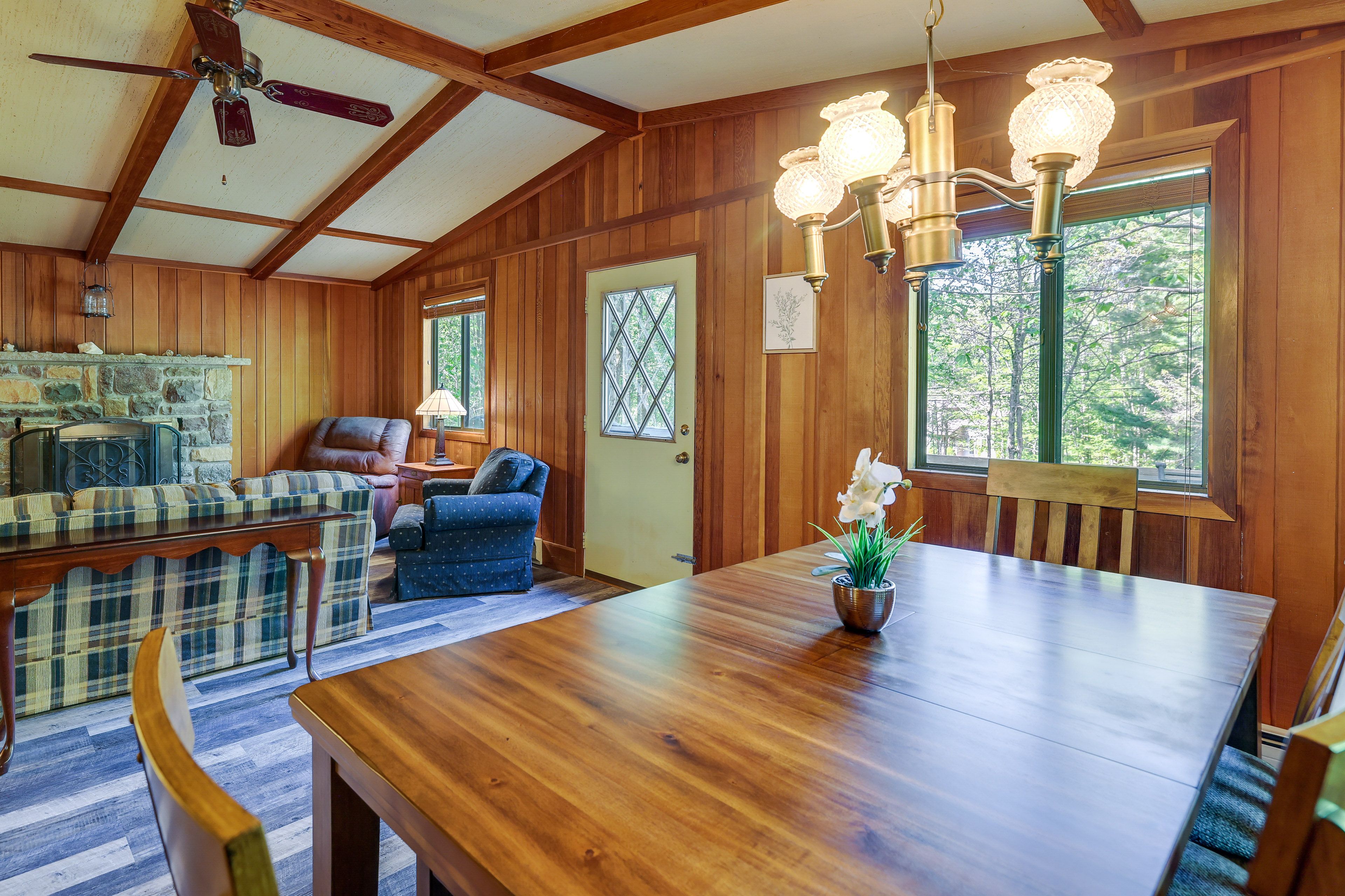 Dining Area | Dishware & Flatware
