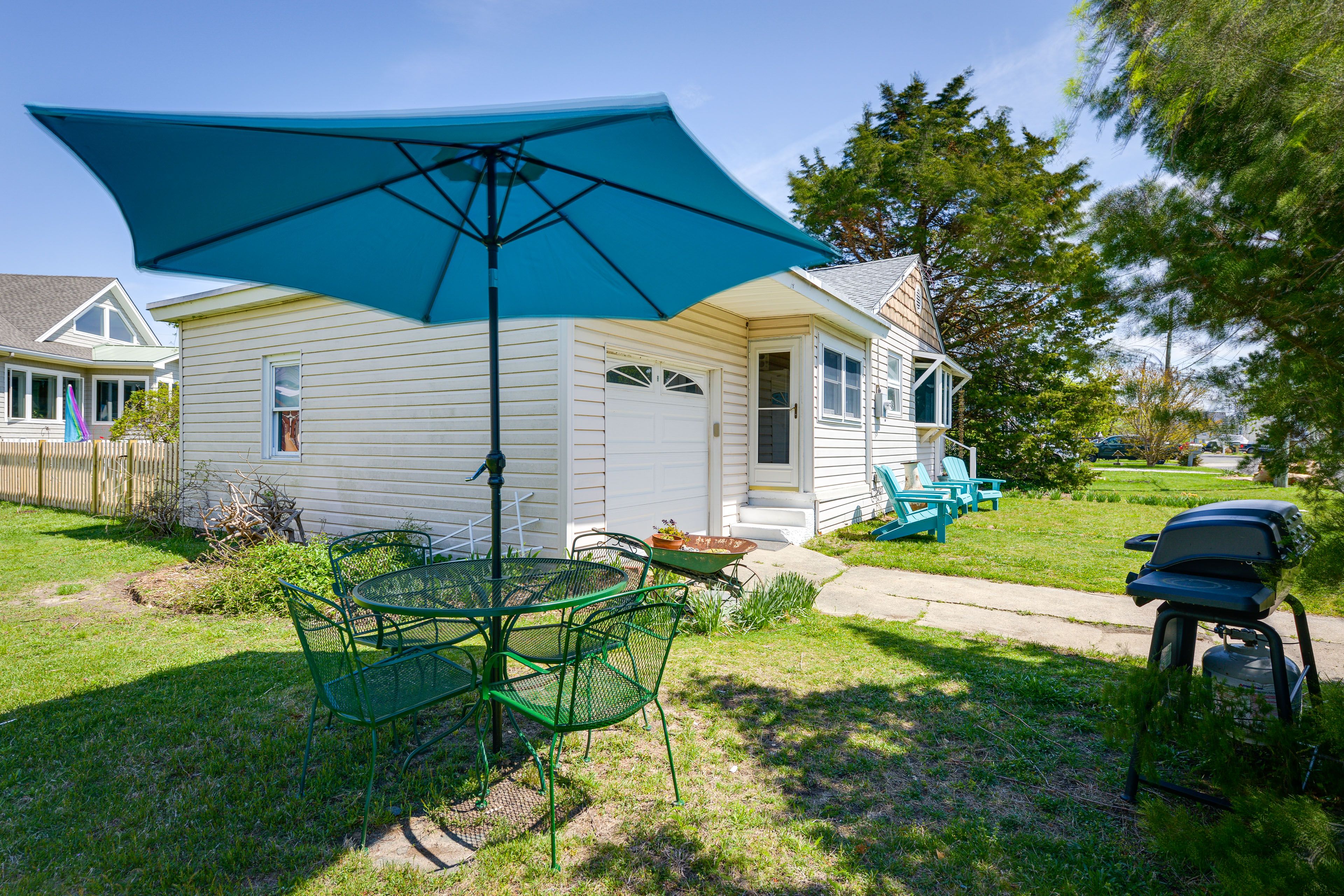 Outdoor Dining Area