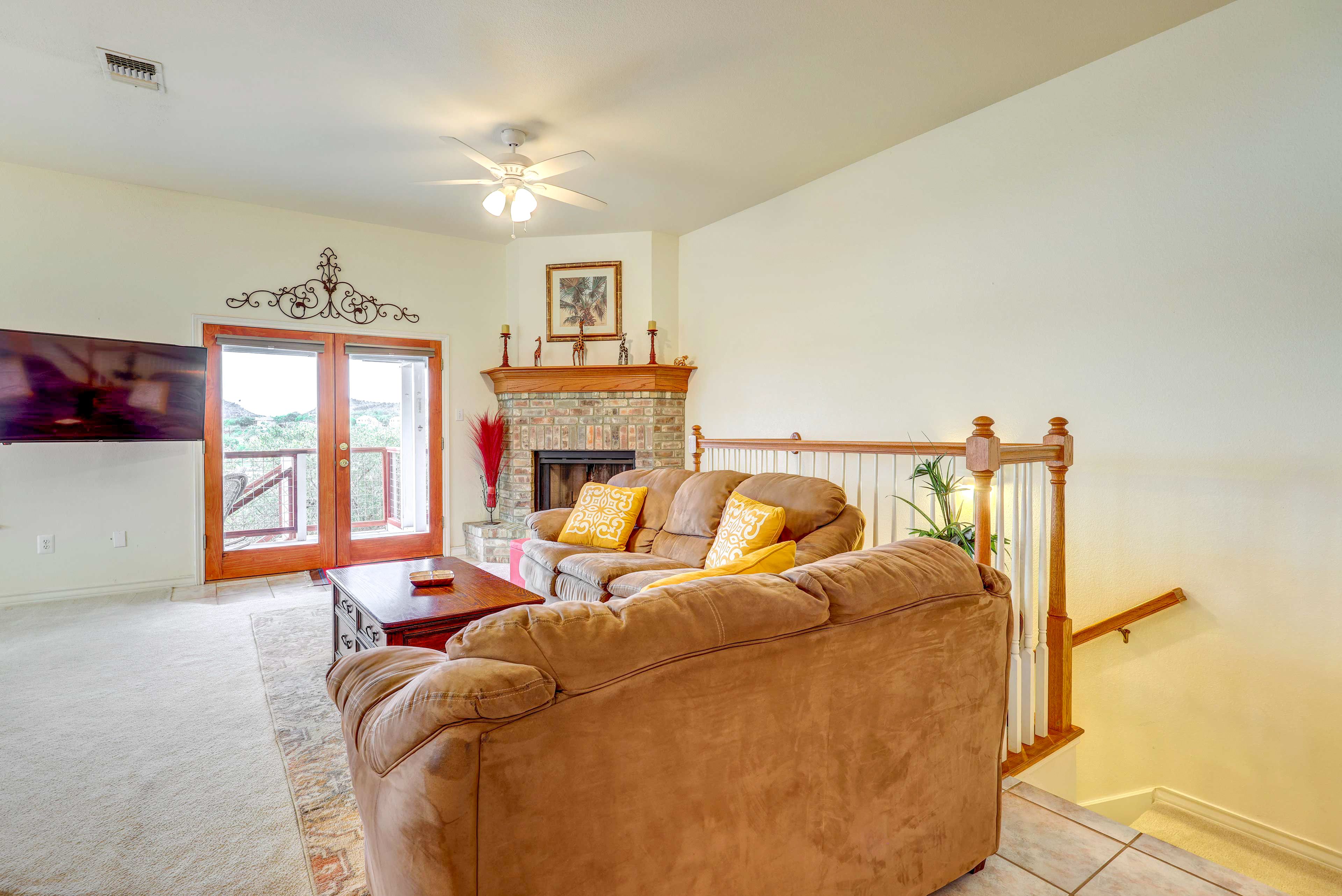Living Room | Smart TV