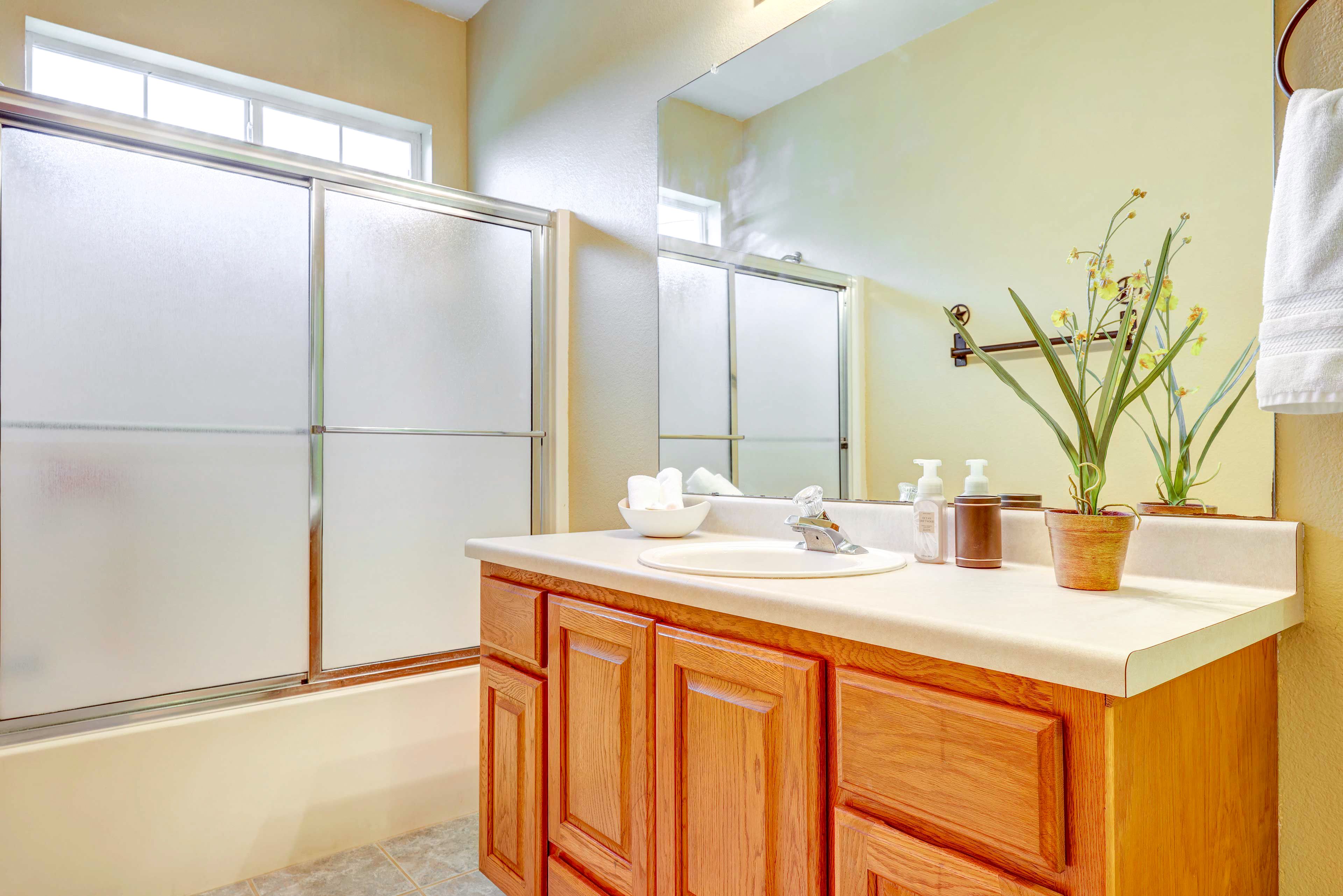 Full Bathroom
