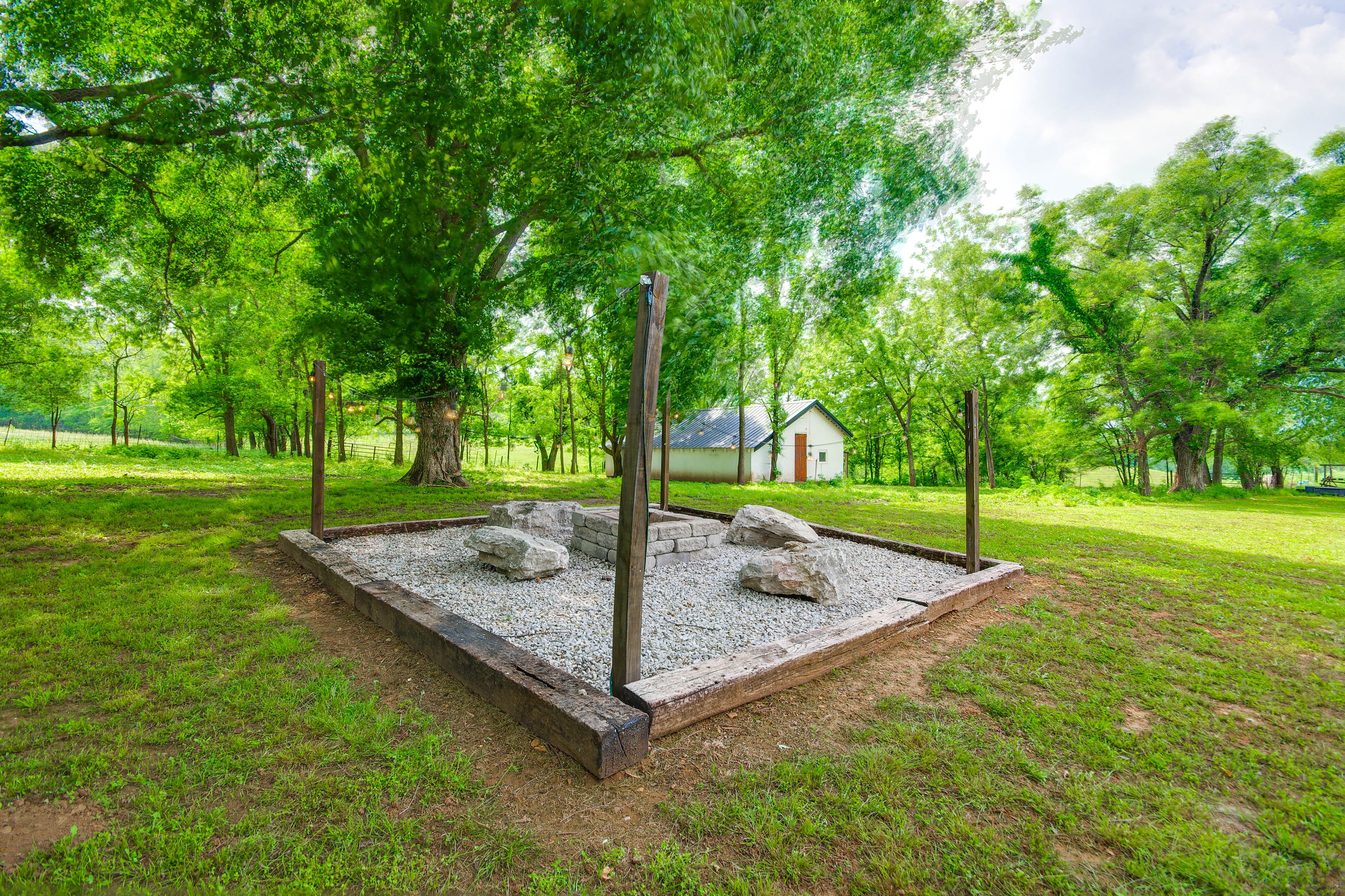 Fire Pit | Wood Provided | Outdoor Seating