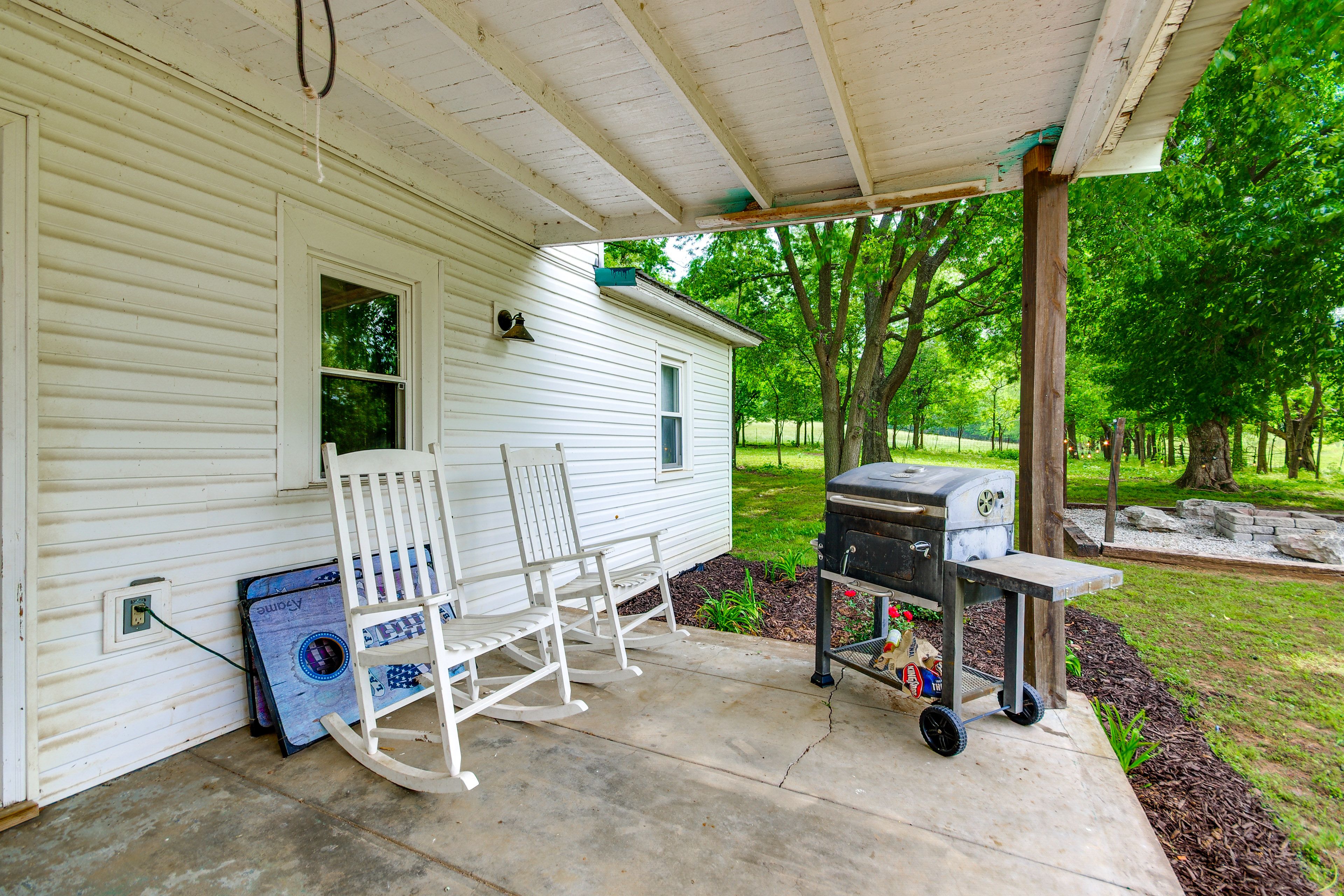 Private Patio | Grill
