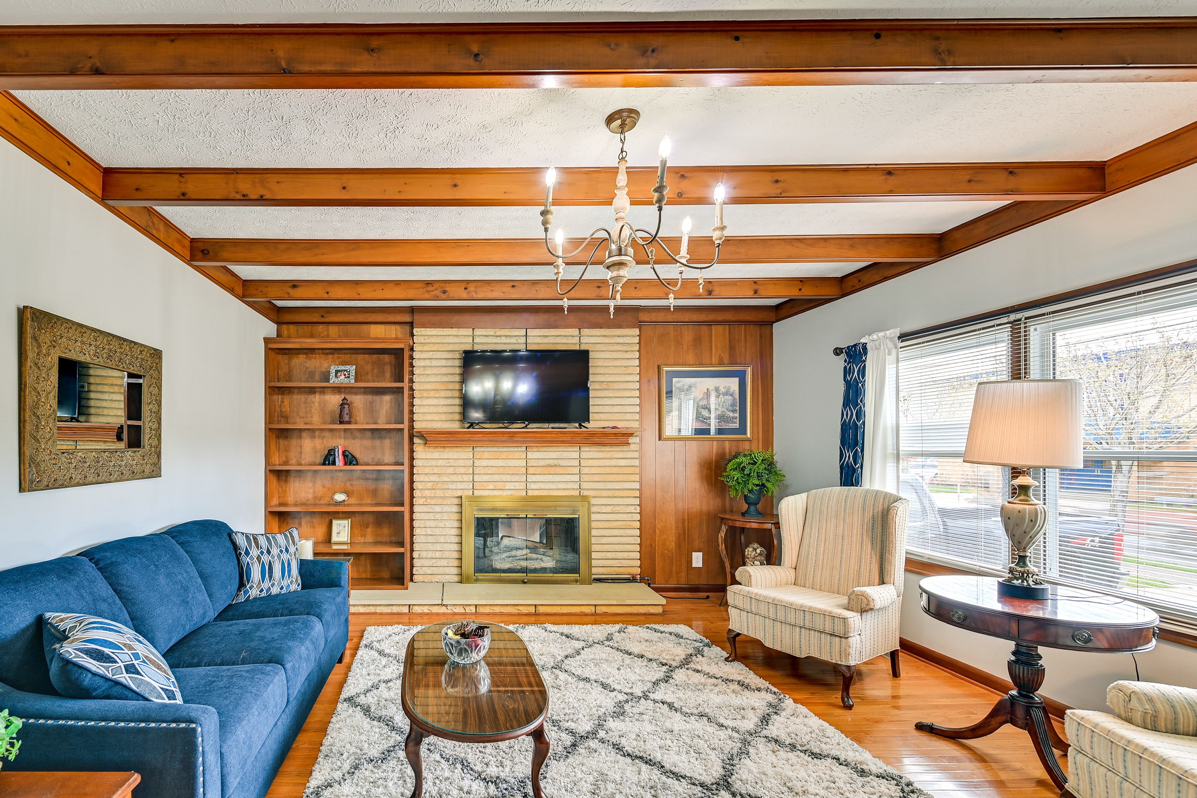 Paintsville Vacation Rental | 1,500 Sq Ft | 3BR | 2BA | Stairs Required