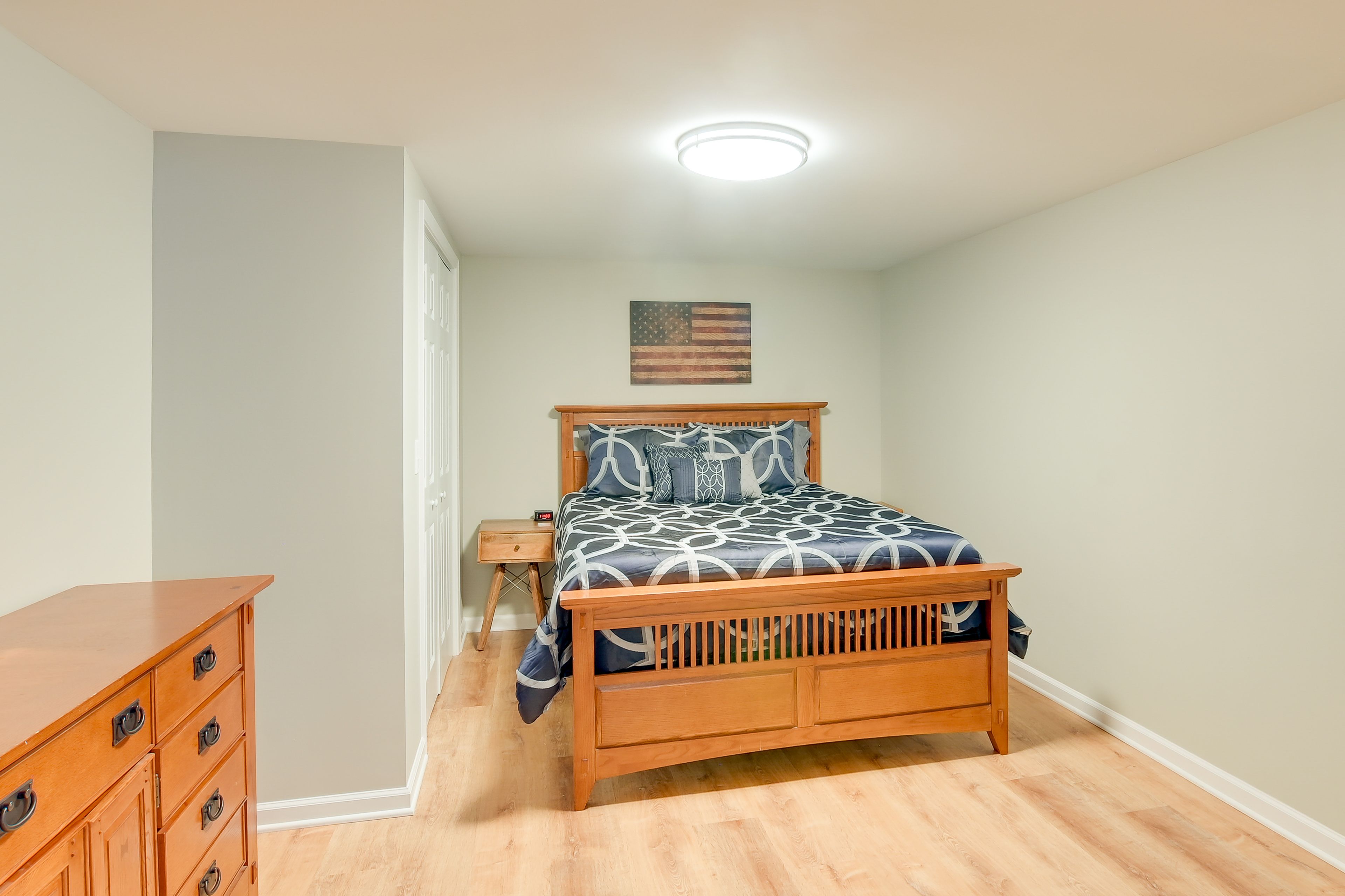 Bedroom 4 | Queen Bed | Basement