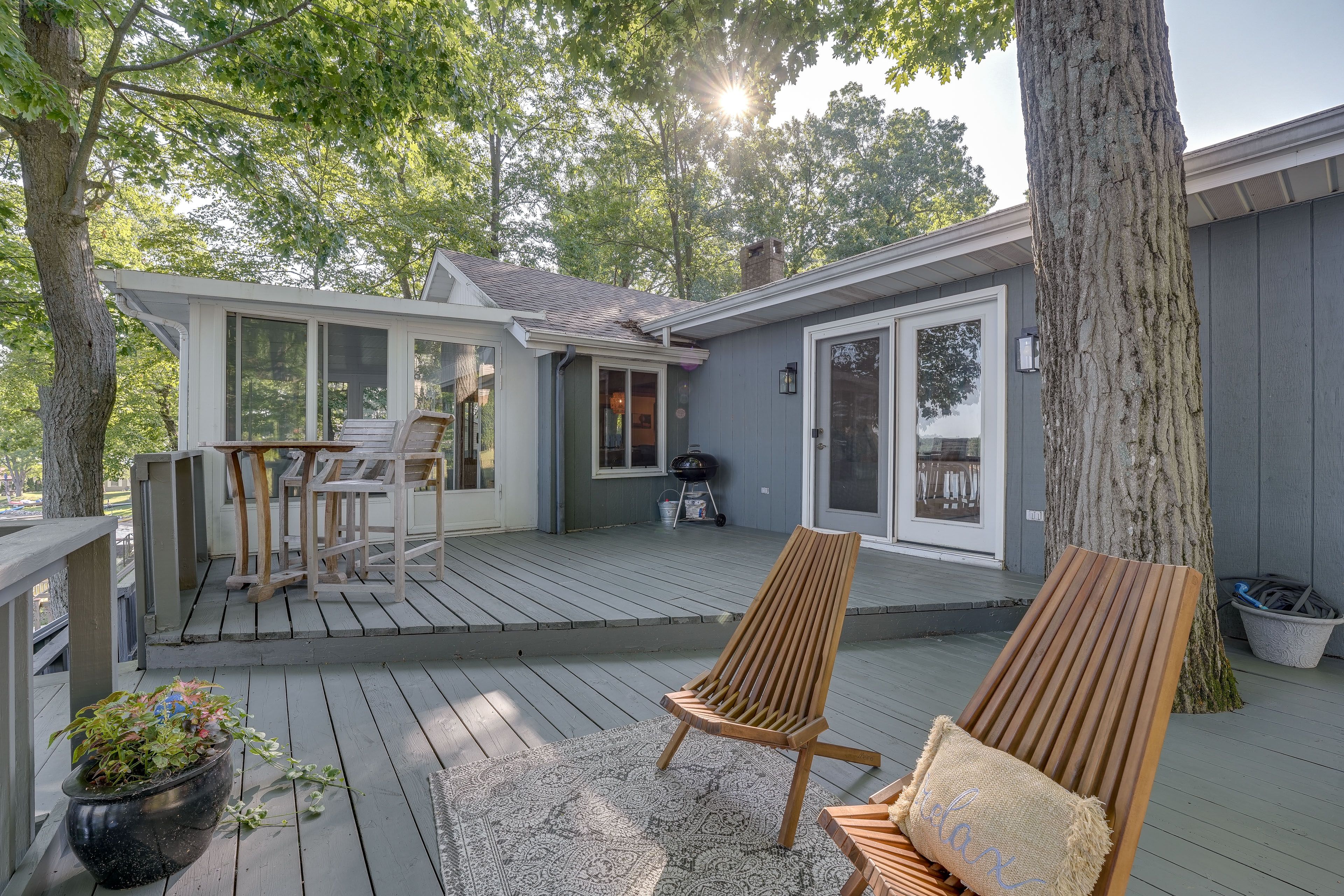 Delton Vacation Rental | 1,420 Sq Ft | 2BR | 2BA | Steps Required