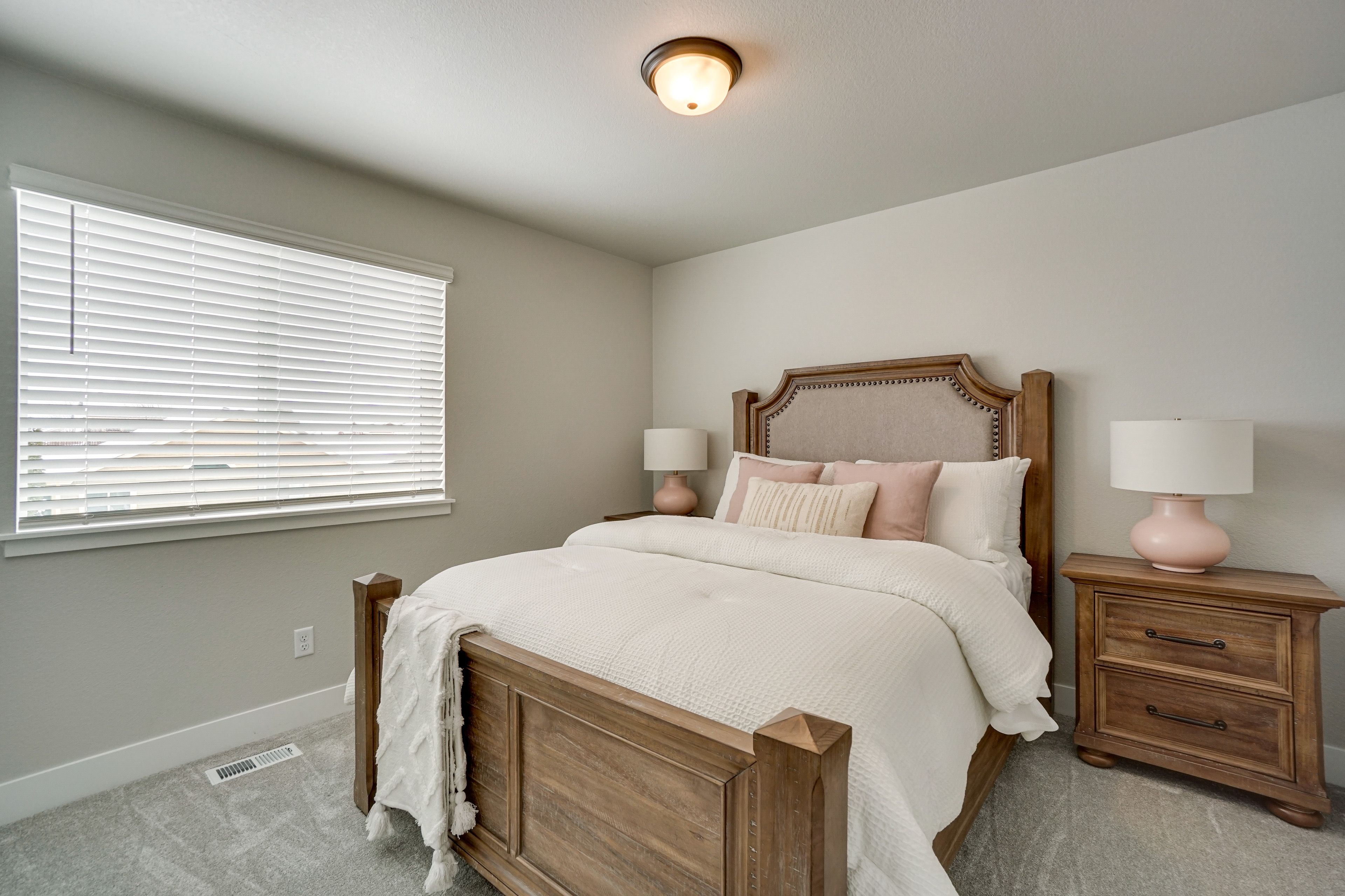 Bedroom 3 | Queen Bed