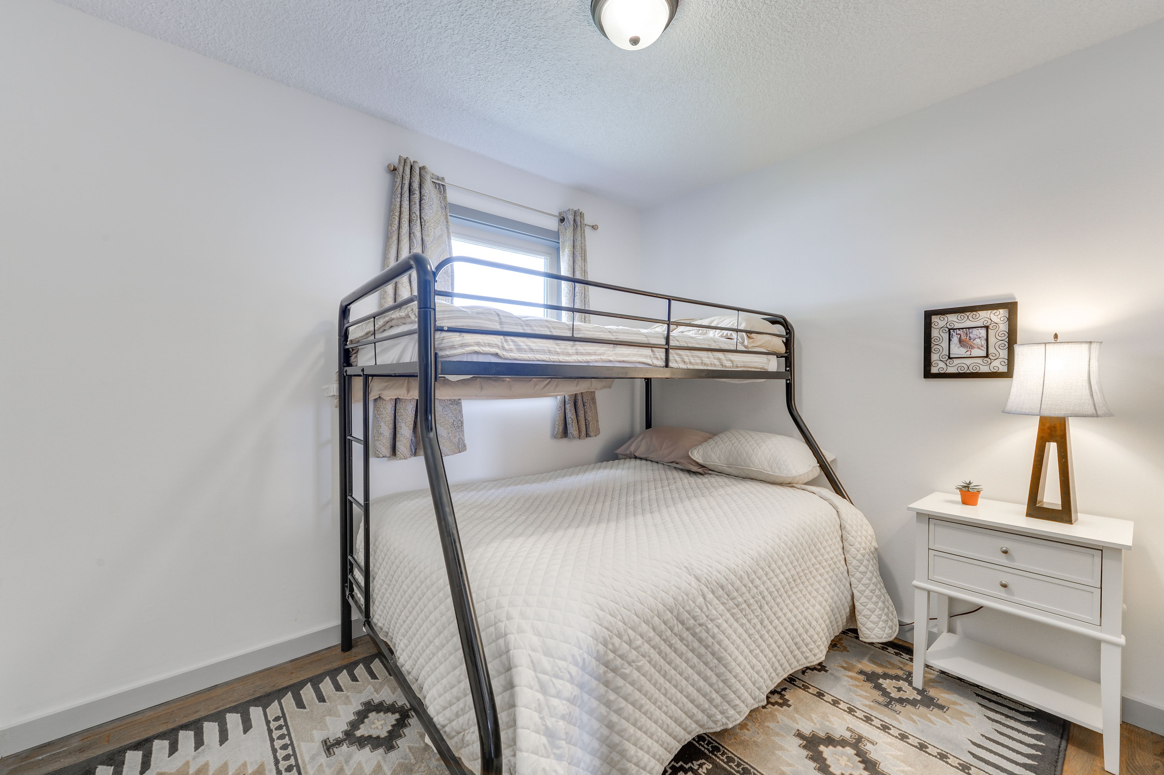Bedroom 4 | Twin/Full Bunk Bed | Pack 'n Play