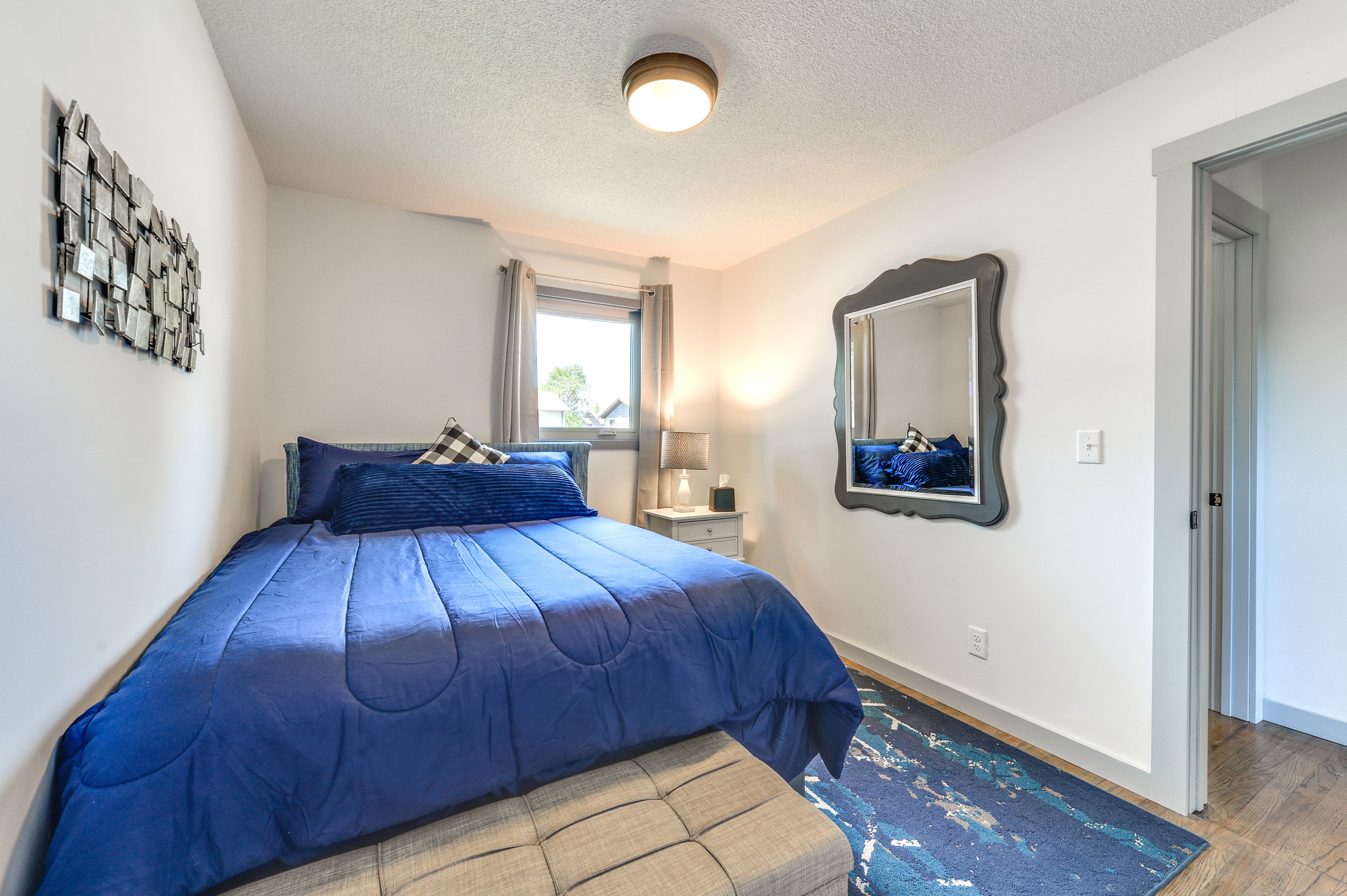 Bedroom 3 | Queen Bed