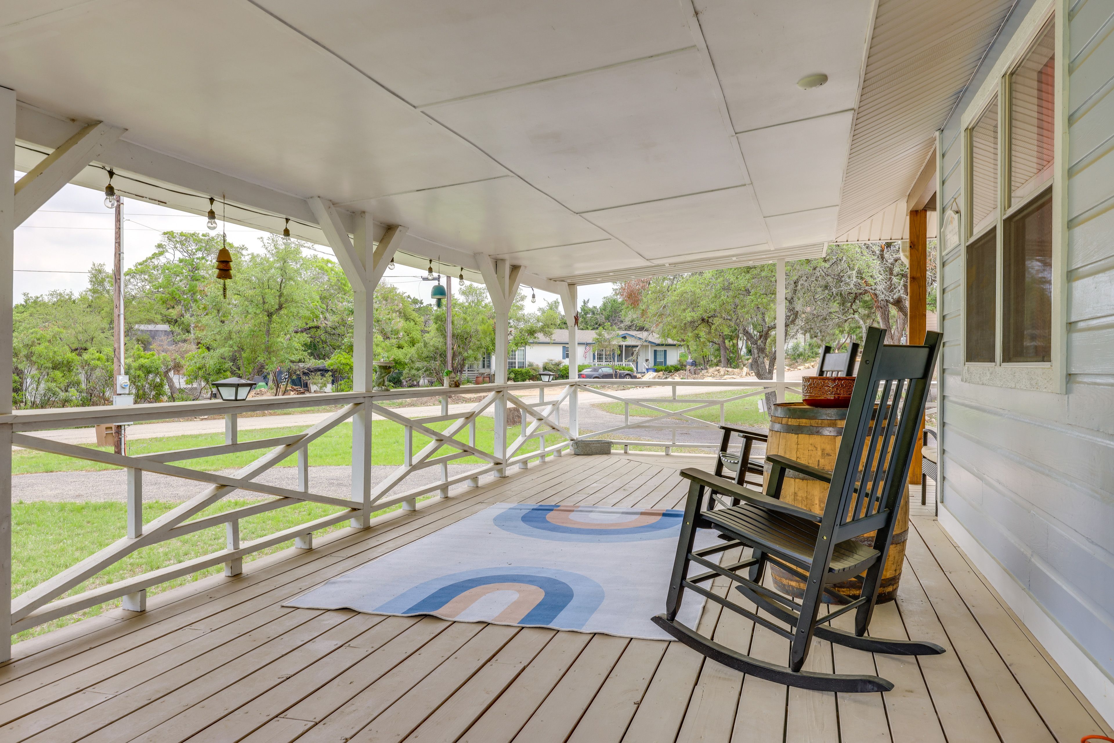 Wraparound Porch | Ice Box for Drink Storage | Giant Jenga