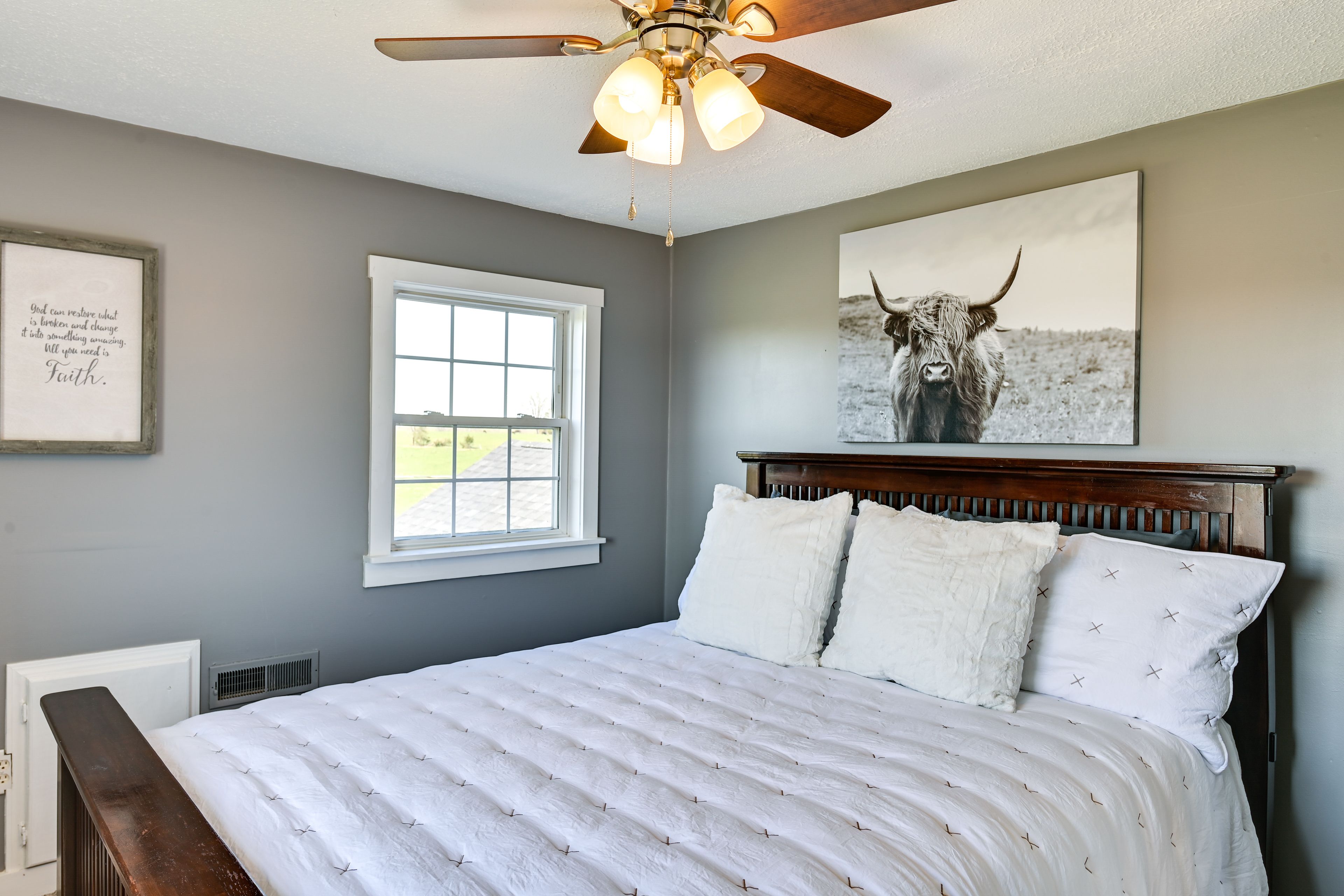 Bedroom 2 | Queen Bed