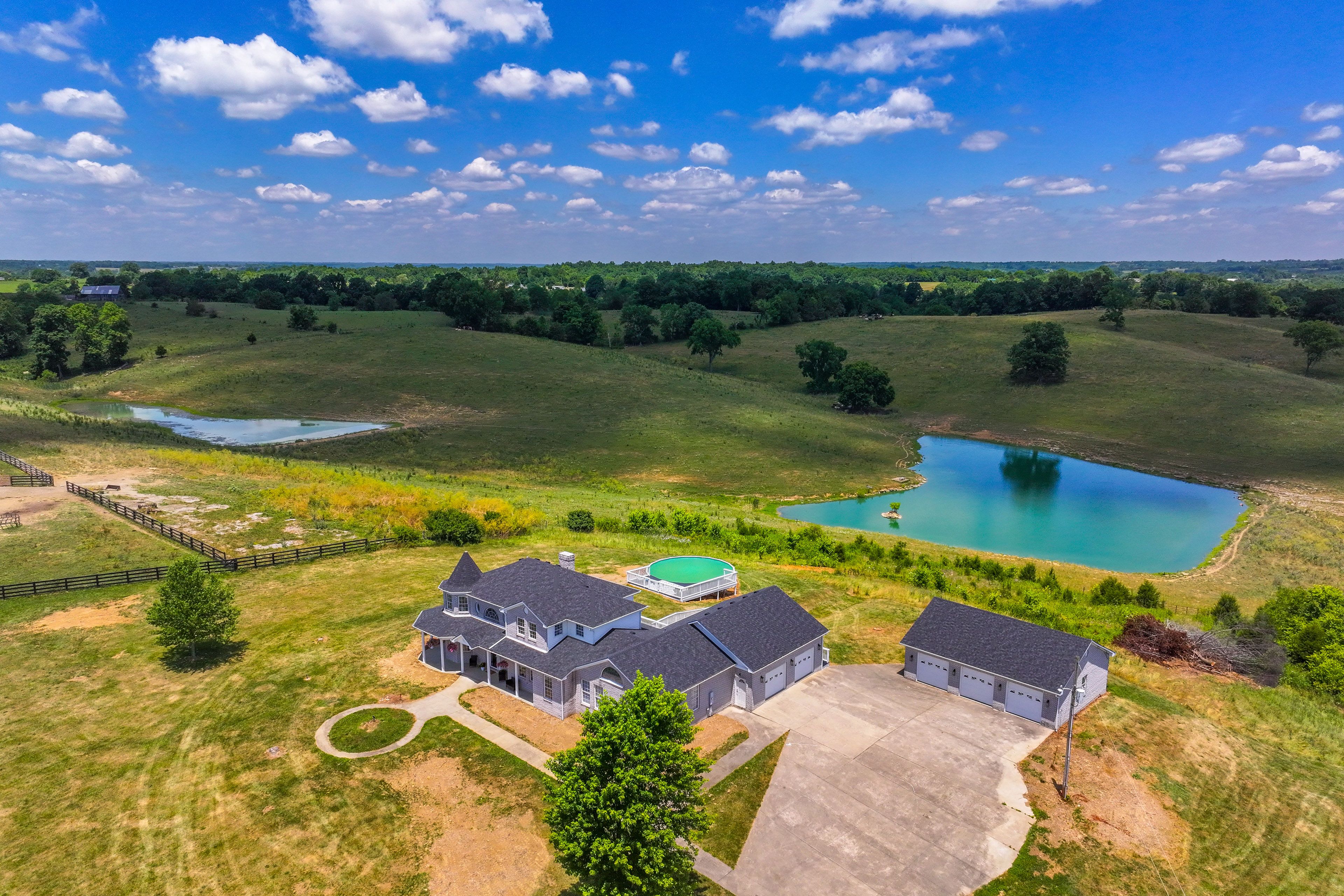 Berry Vacation Rental | 5BR | 3BA | Steps Required | 3,590 Sq Ft