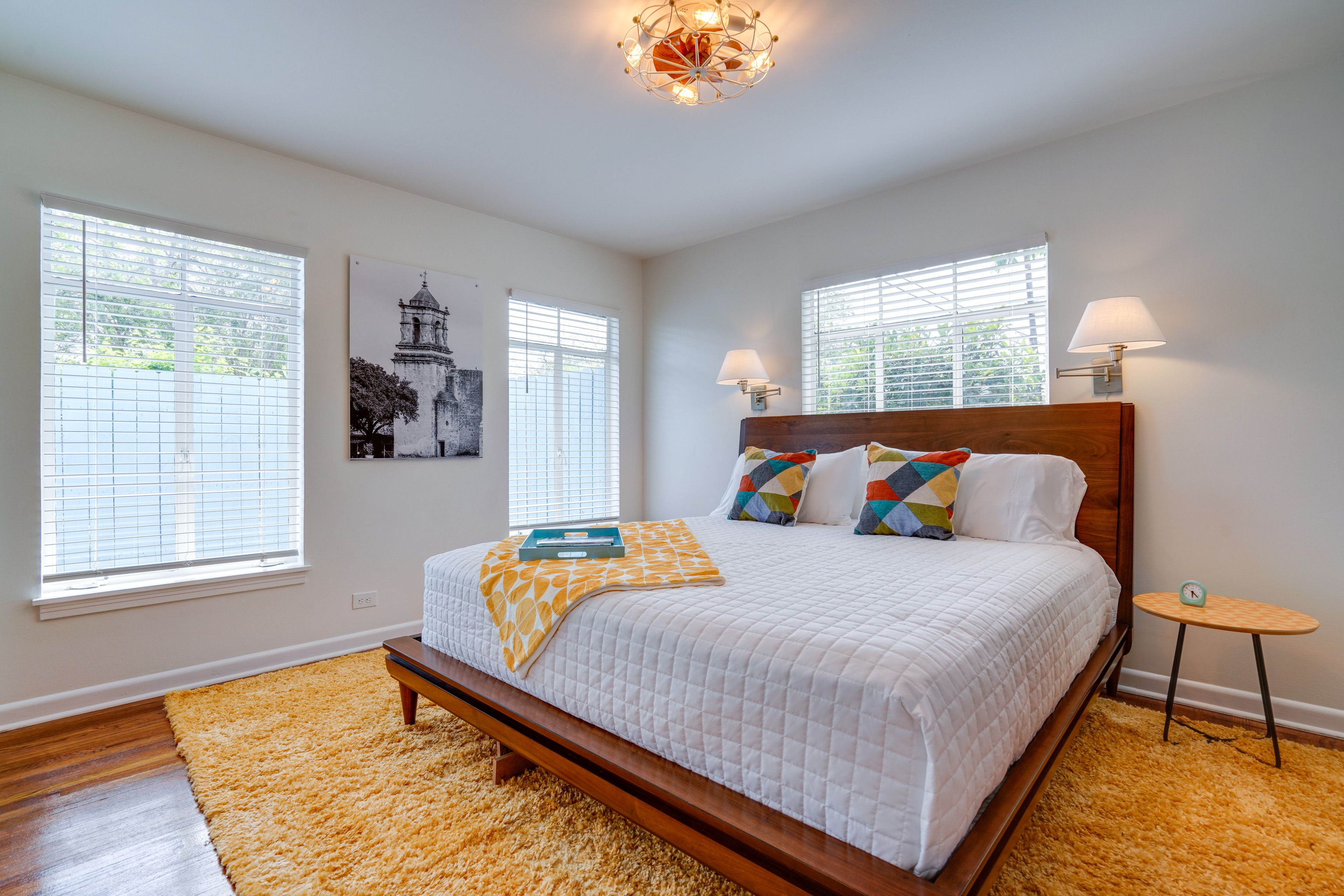 Bedroom 1 | King Bed | Linens & Towels Provided