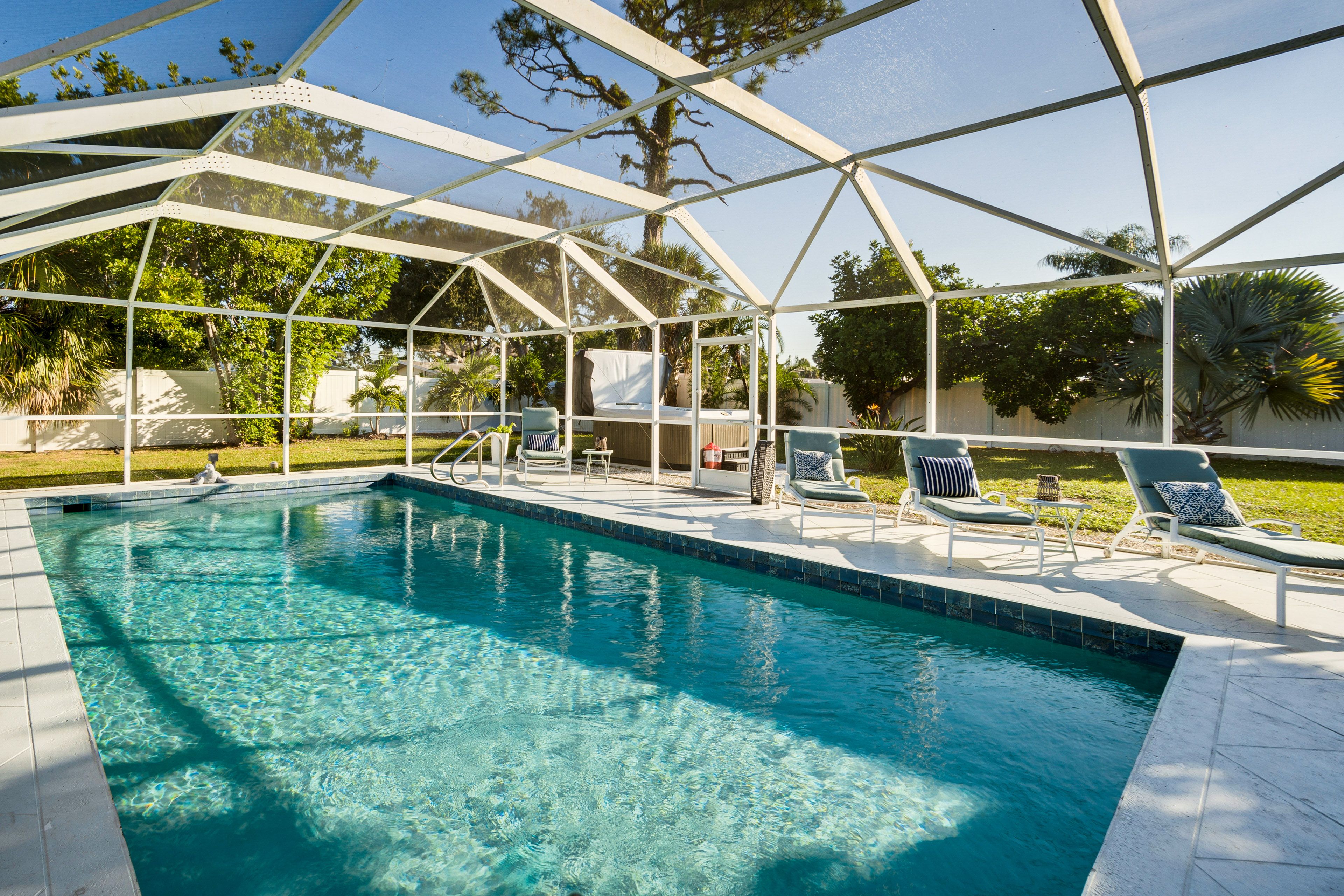 Sarasota Vacation Rental | 2BR | 2BA | 1,096 Sq Ft | 1 Step Required