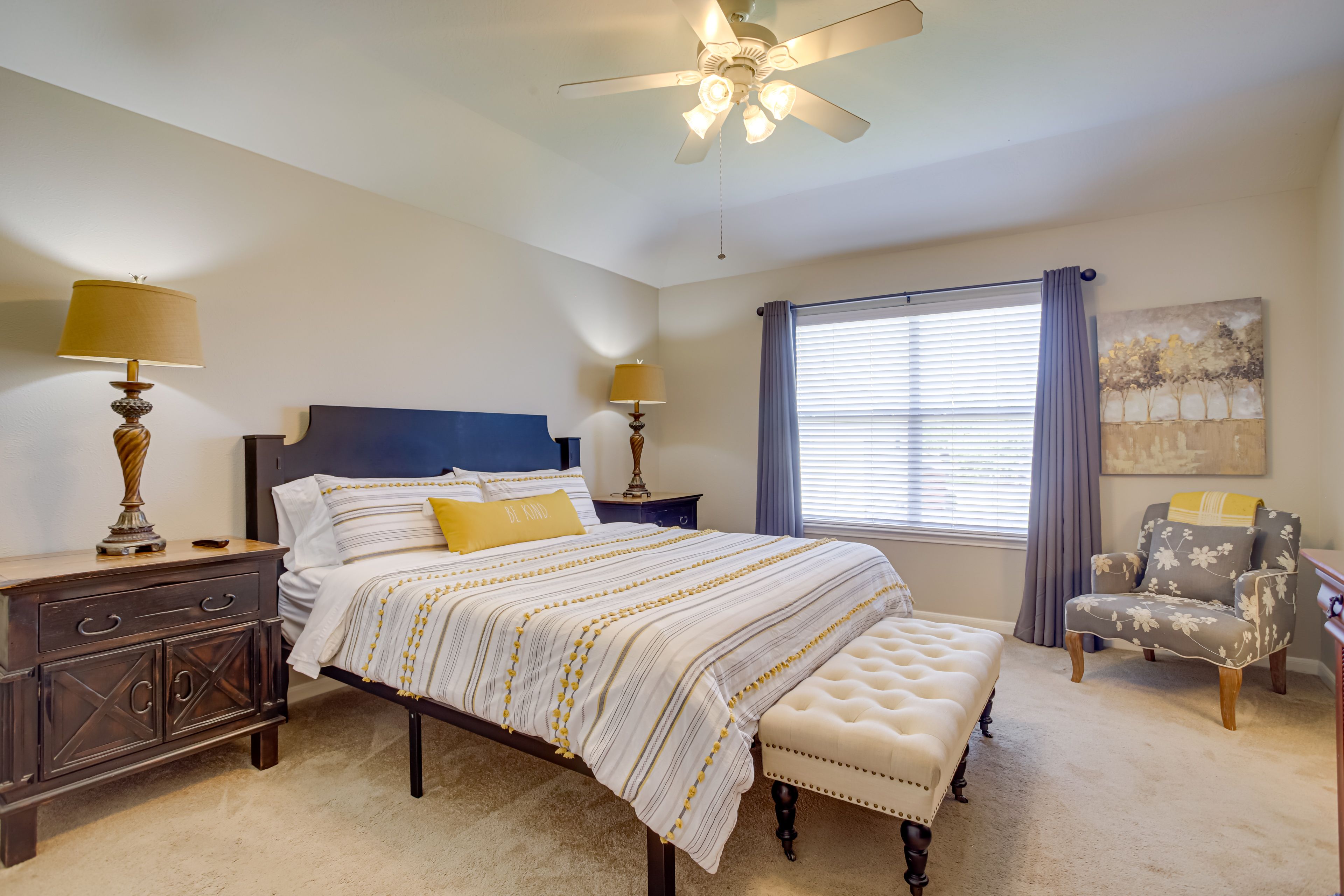 Bedroom 1 | King Bed