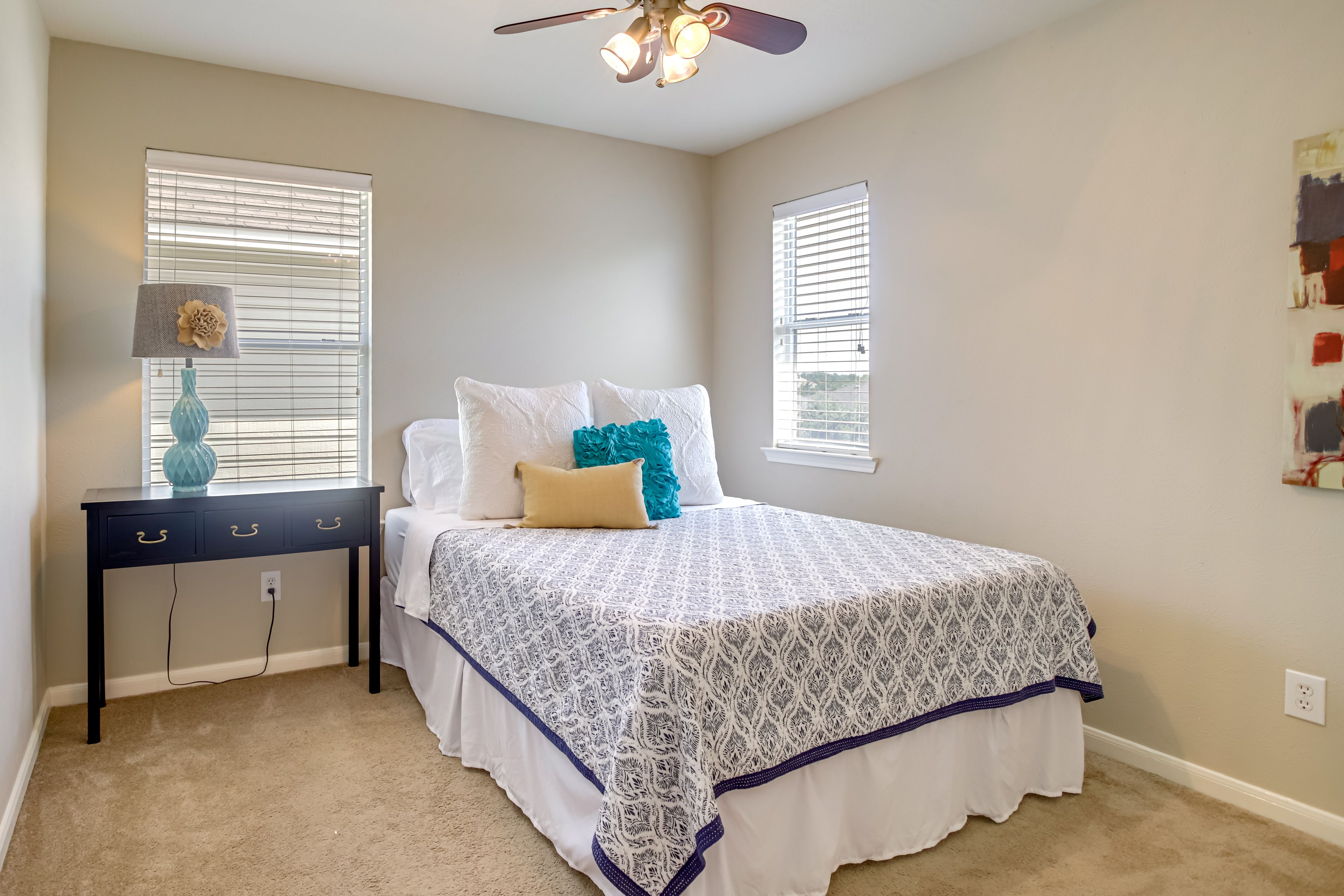 Bedroom 2 | Queen Bed