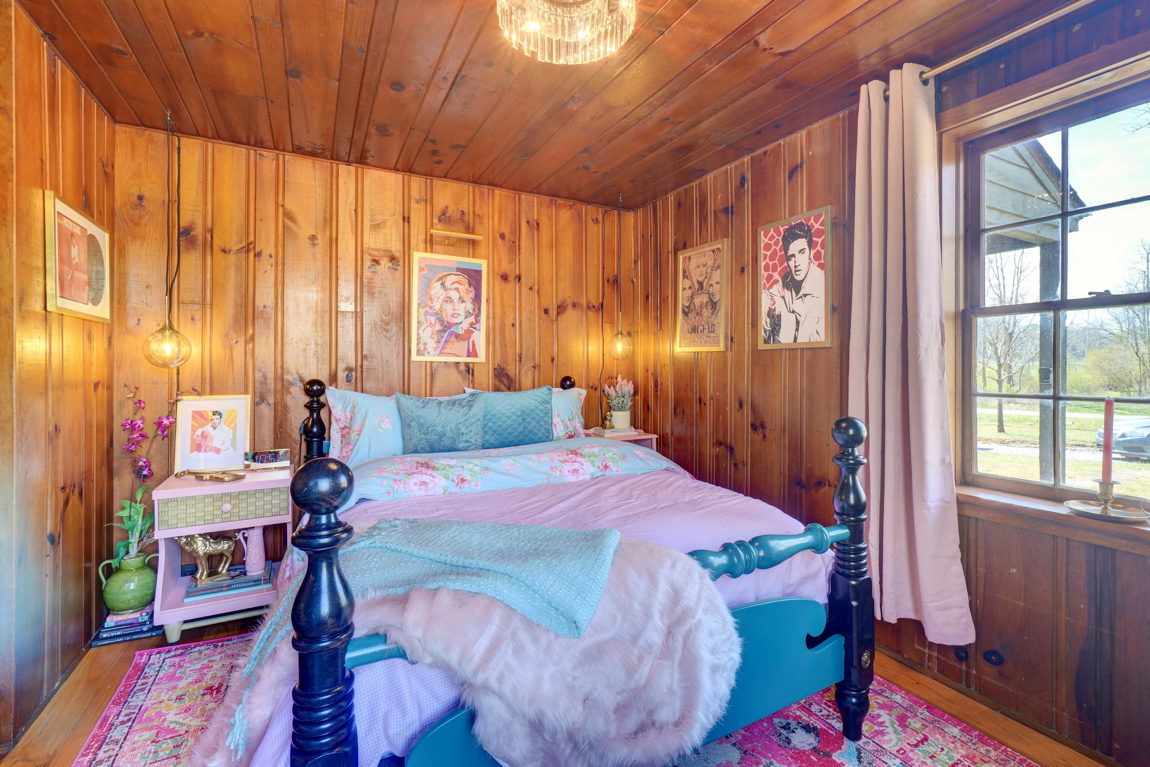 Bedroom 2 | Queen Bed