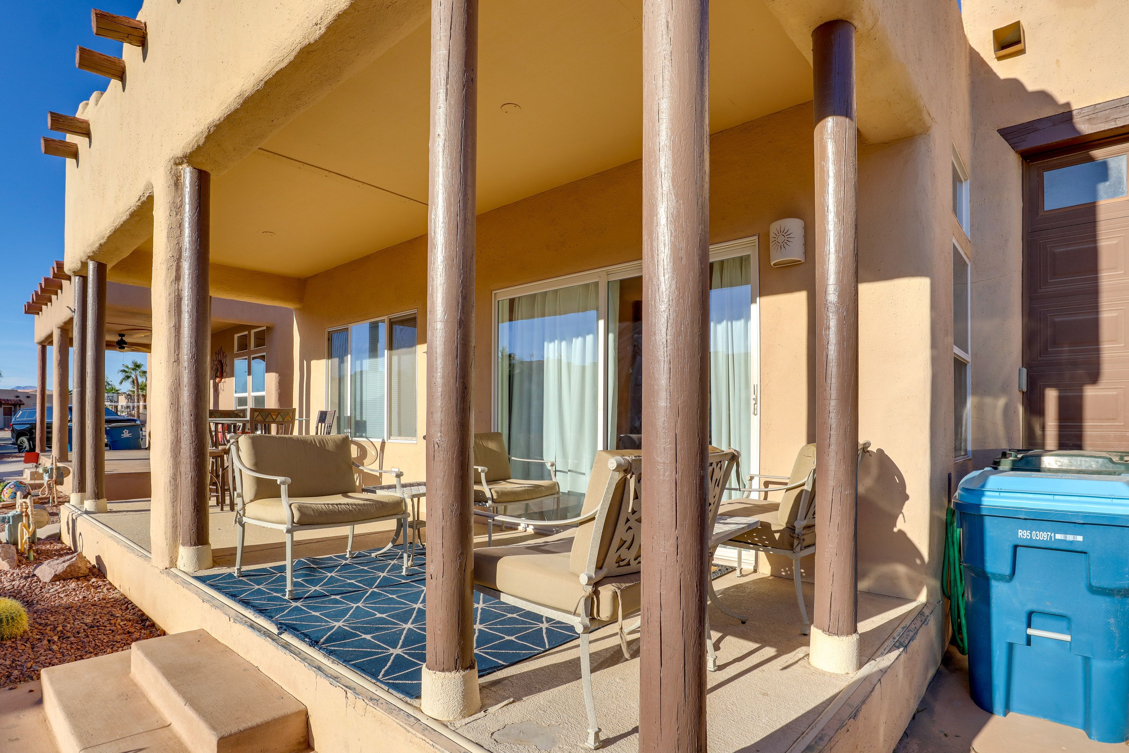 Covered Patio | Dining Table | Seating