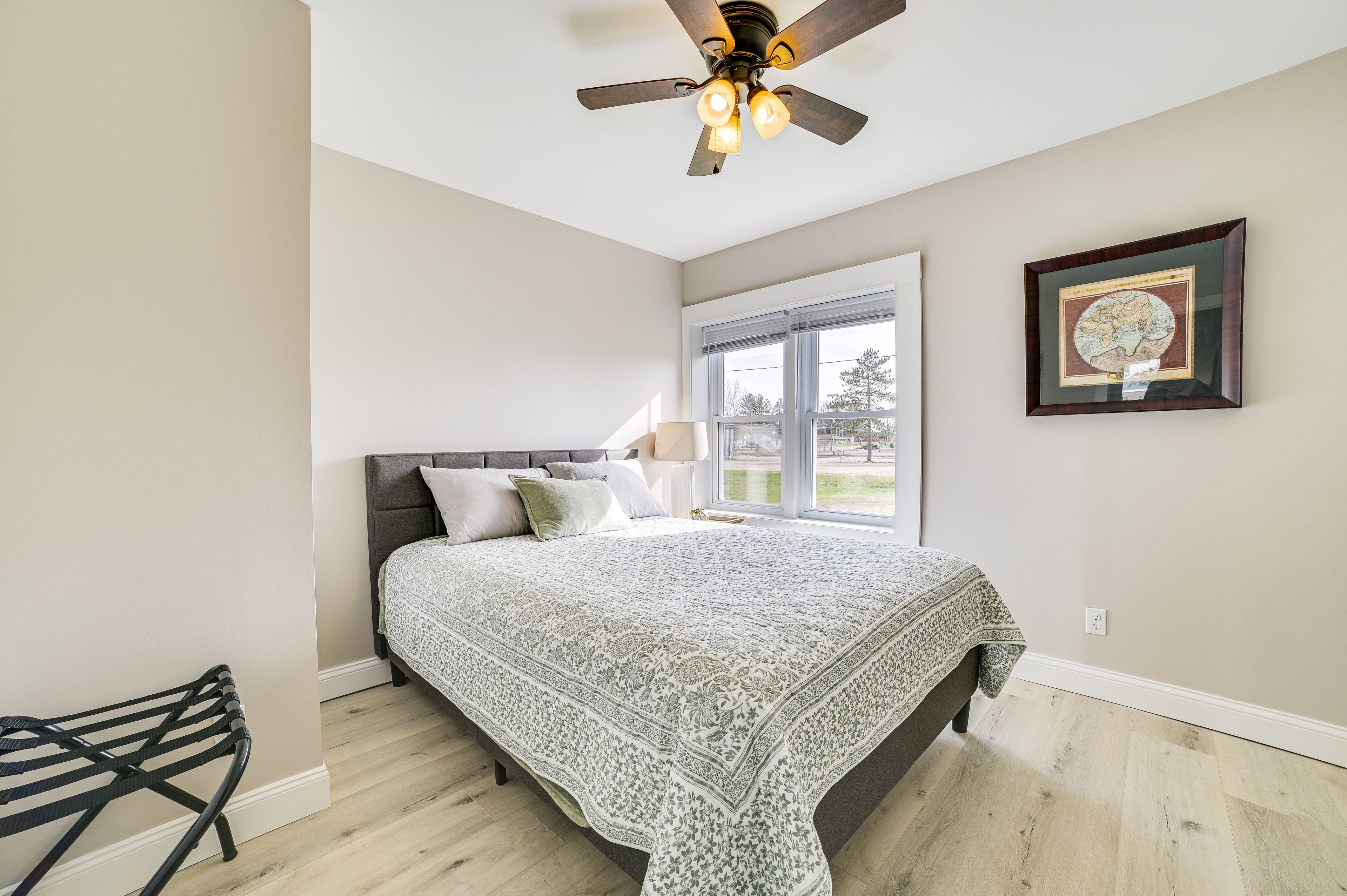 Bedroom 1 | Queen Bed | Ceiling Fan