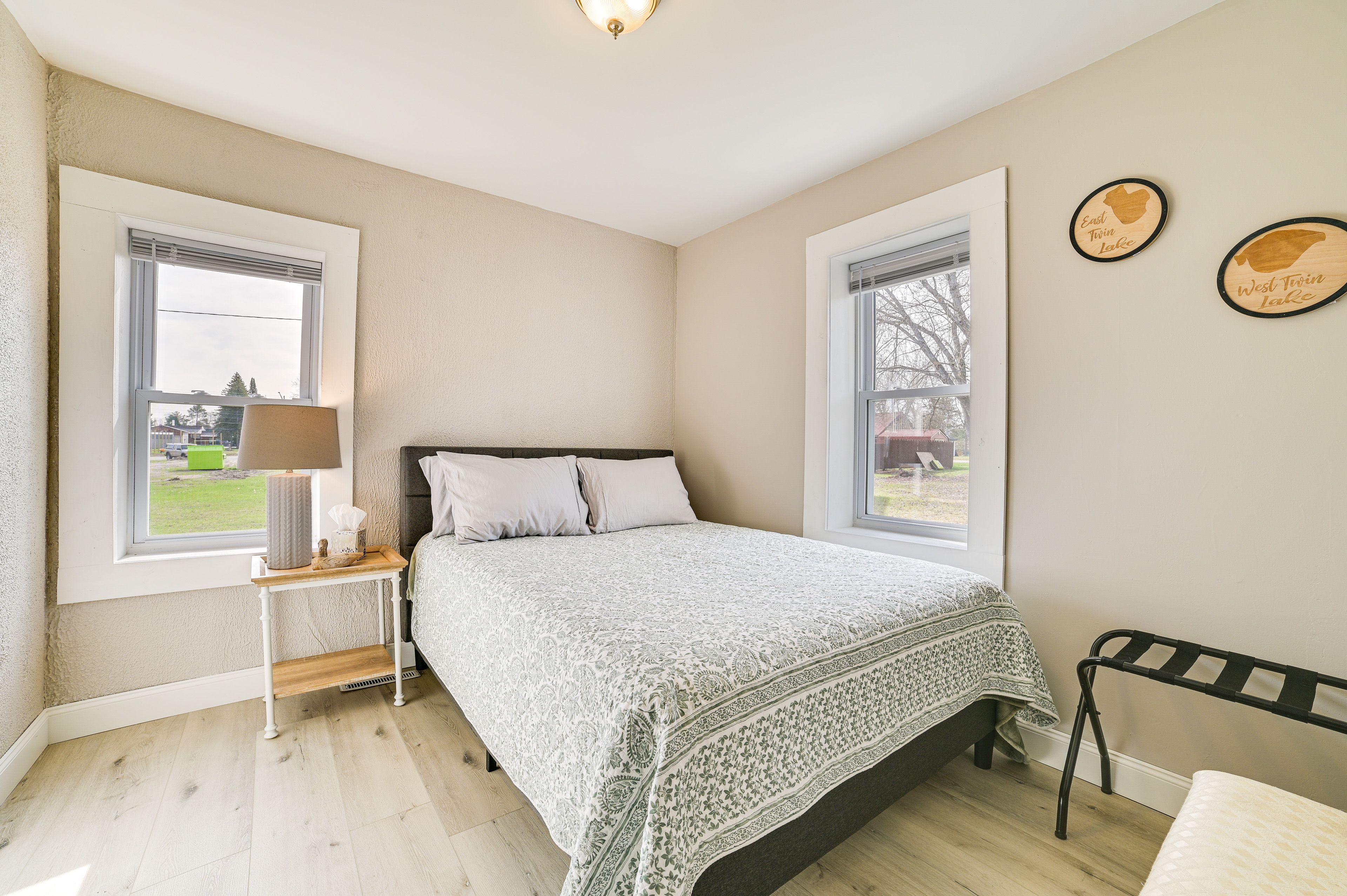 Bedroom 2 | Queen Bed