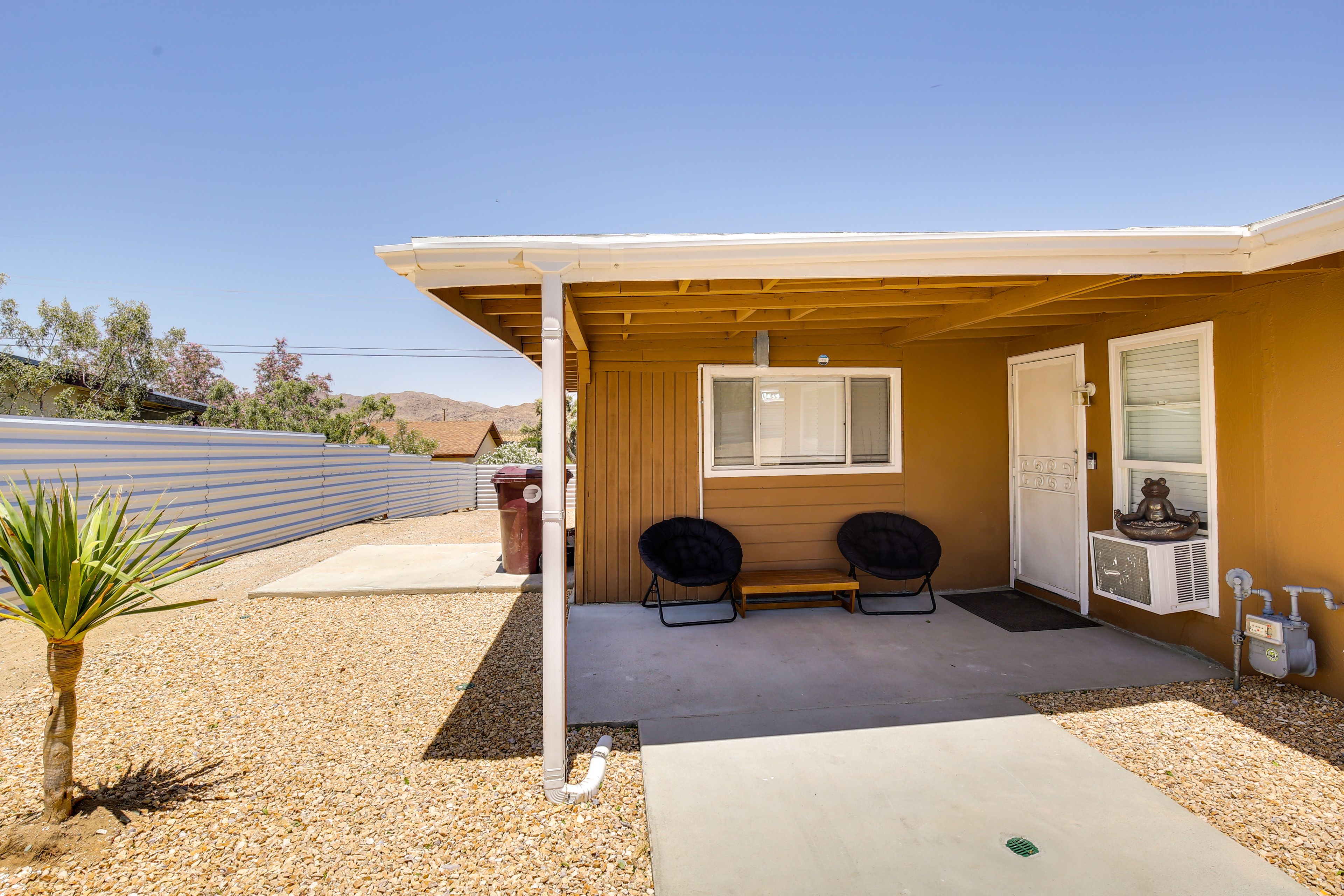 Front Patio | Keyless Entry