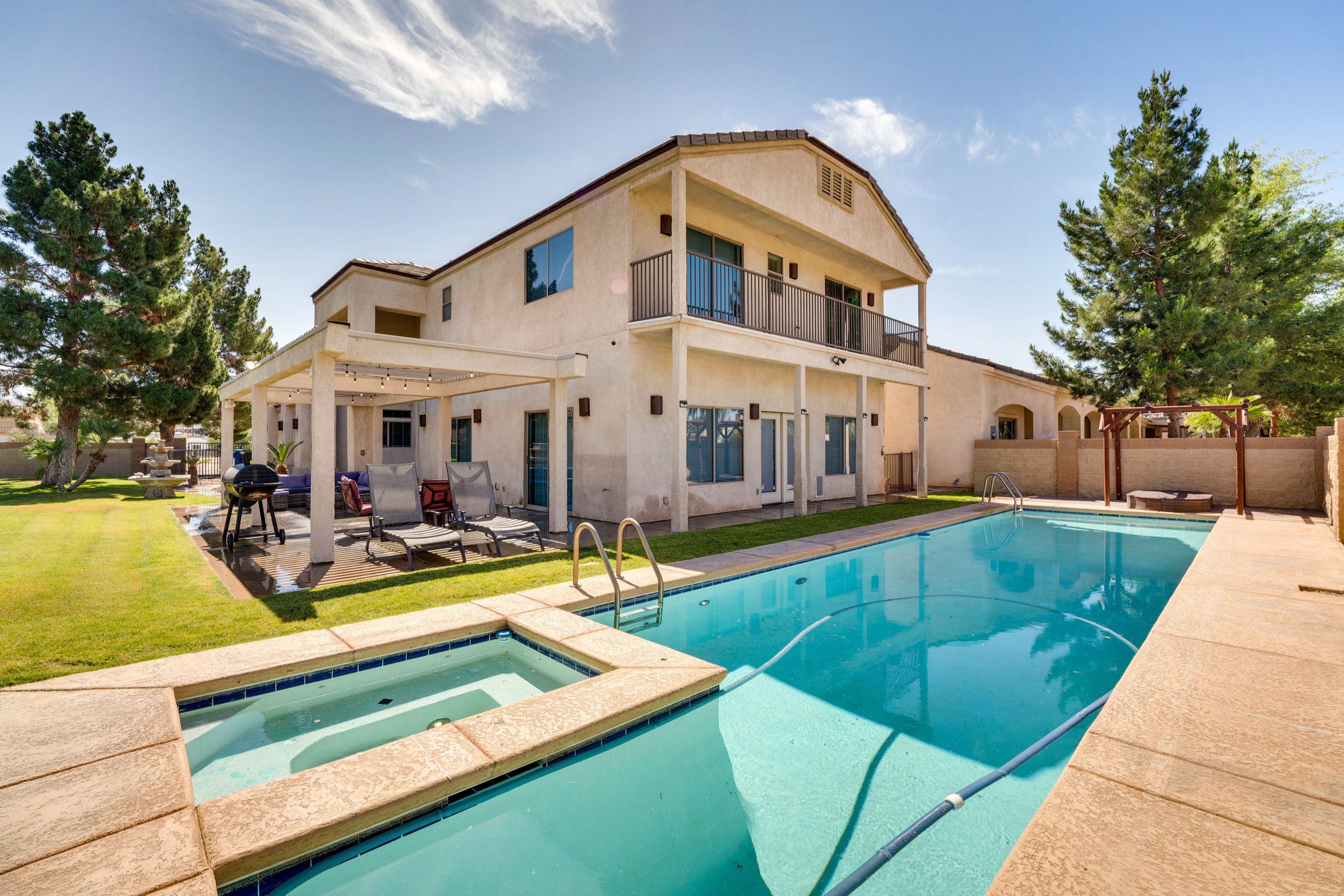 Private Pool & Hot Tub