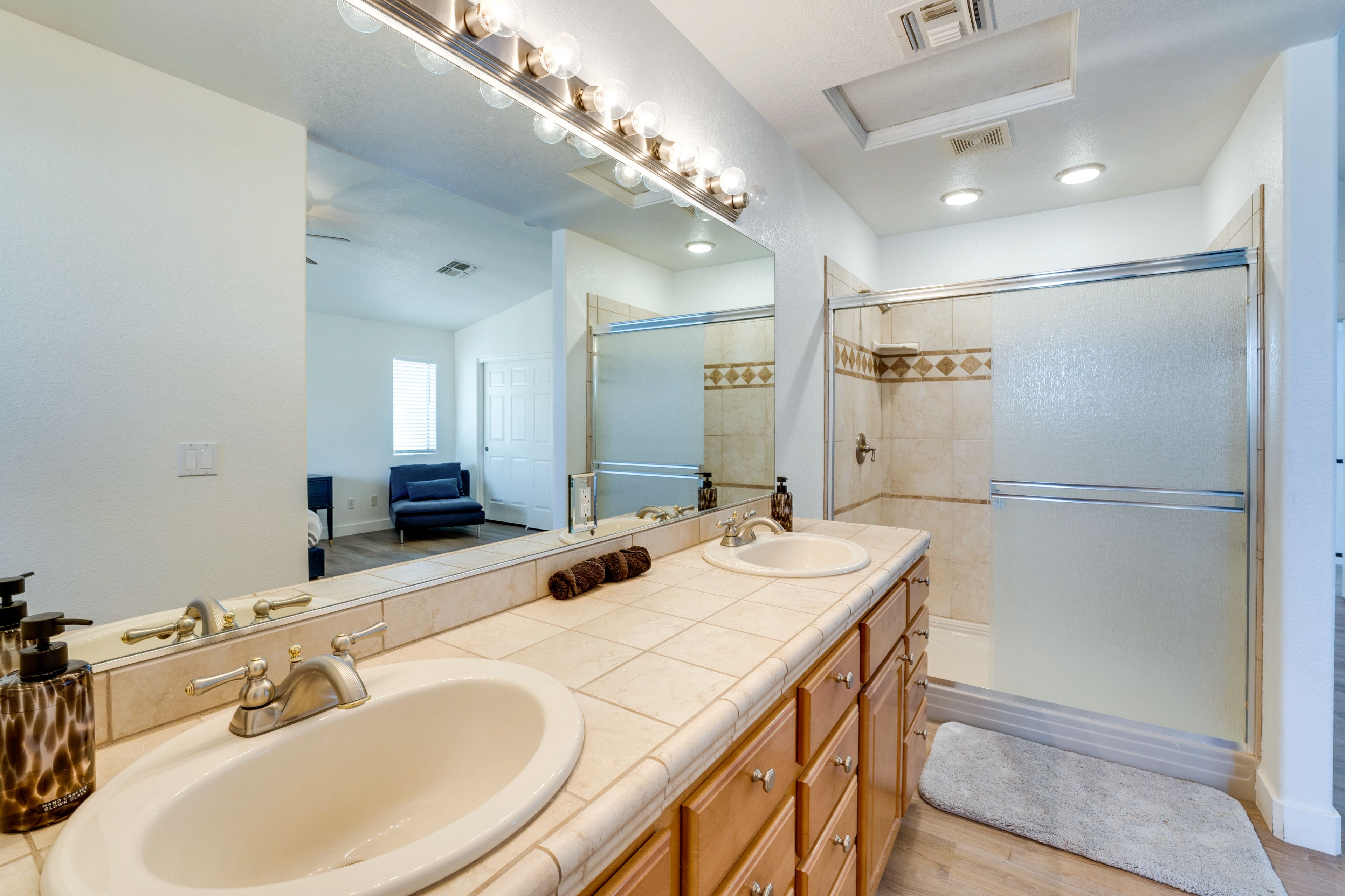 En-Suite Bathroom | 2nd Floor