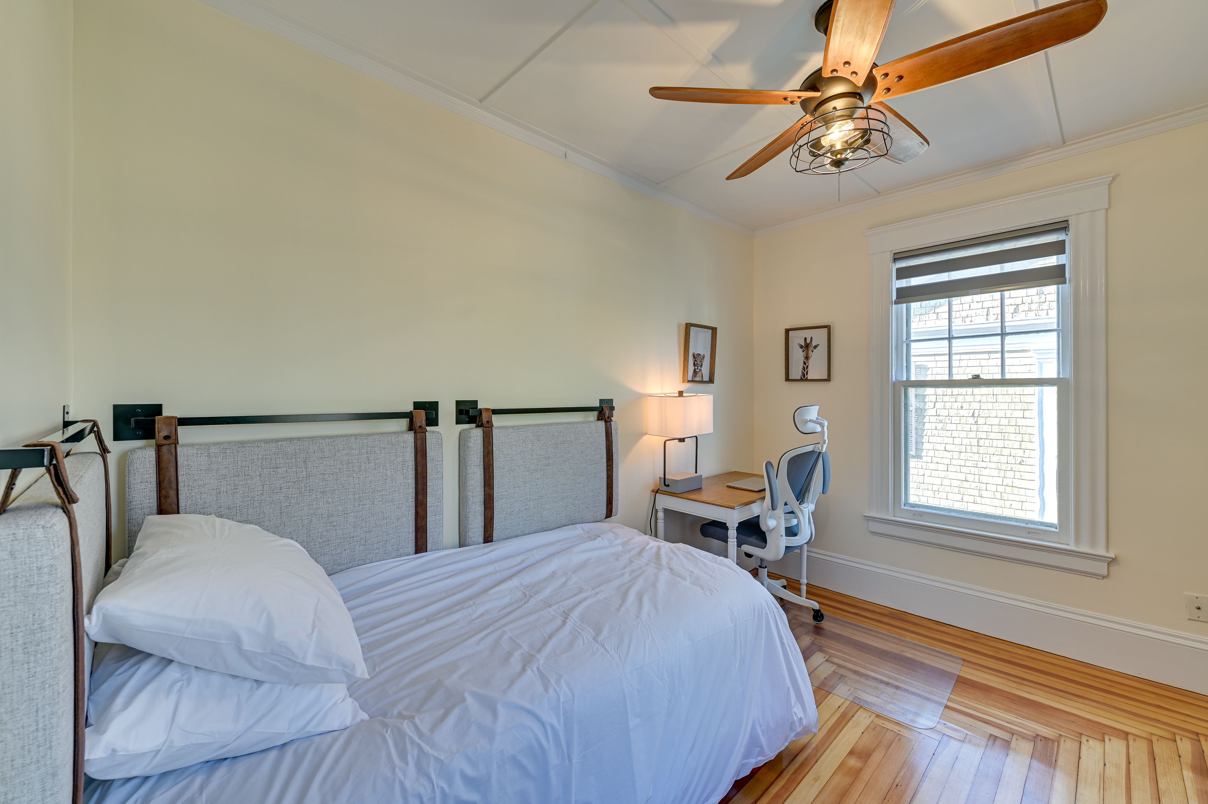 Bedroom 5 | Twin Bed | Workspace