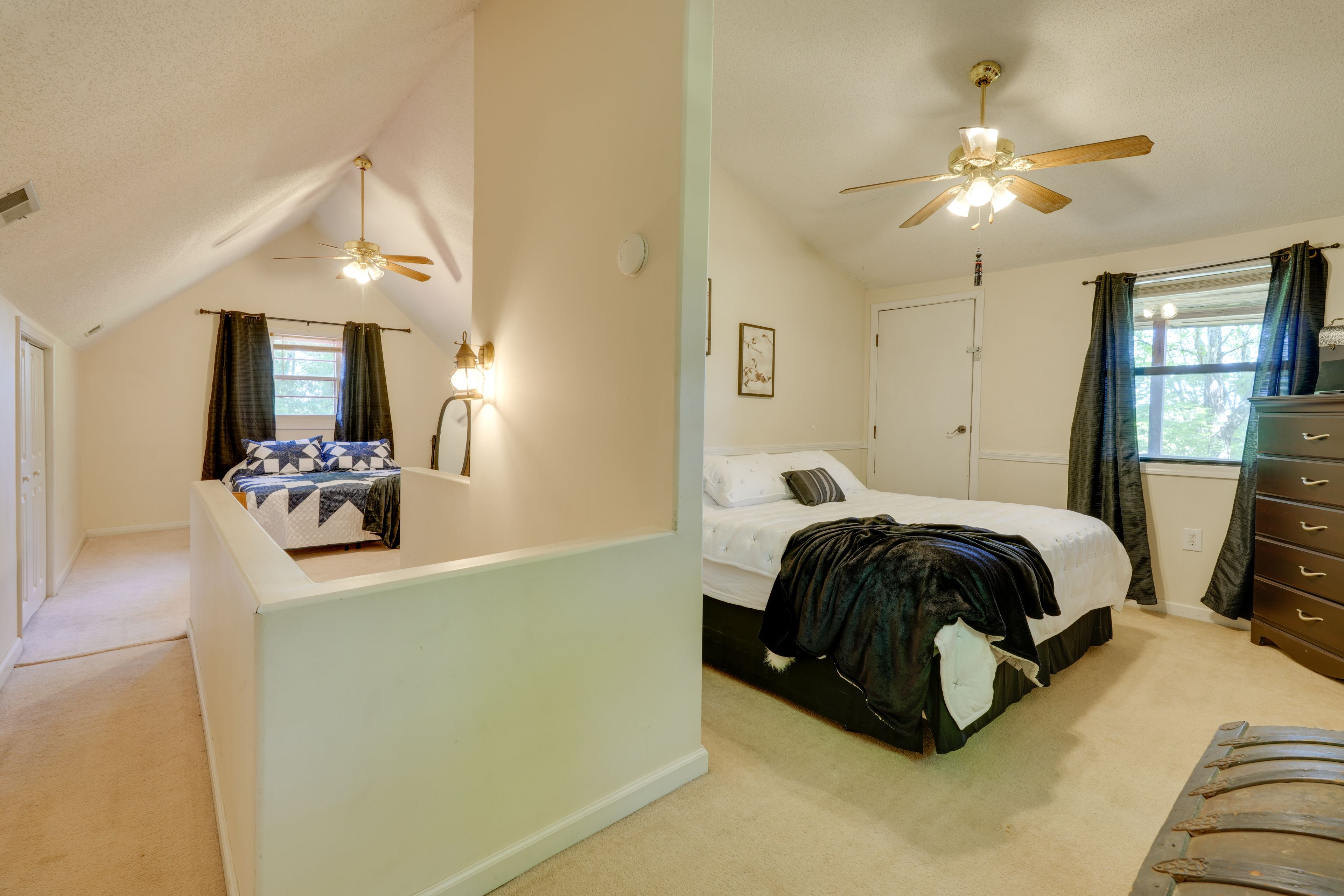 Loft | Queen Bed | King Bed | Linens Provided | Balcony