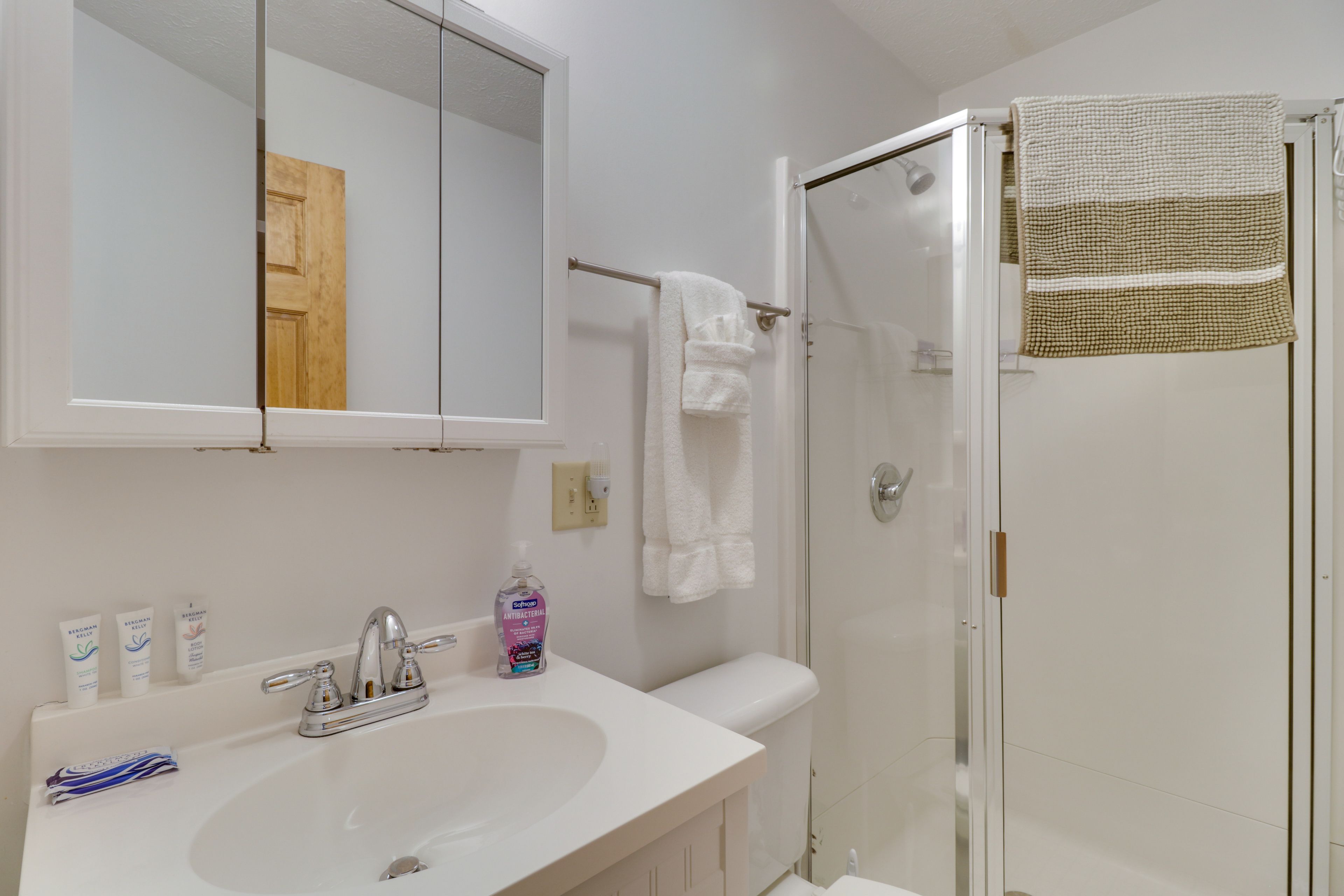 Bathroom | Towels Provided