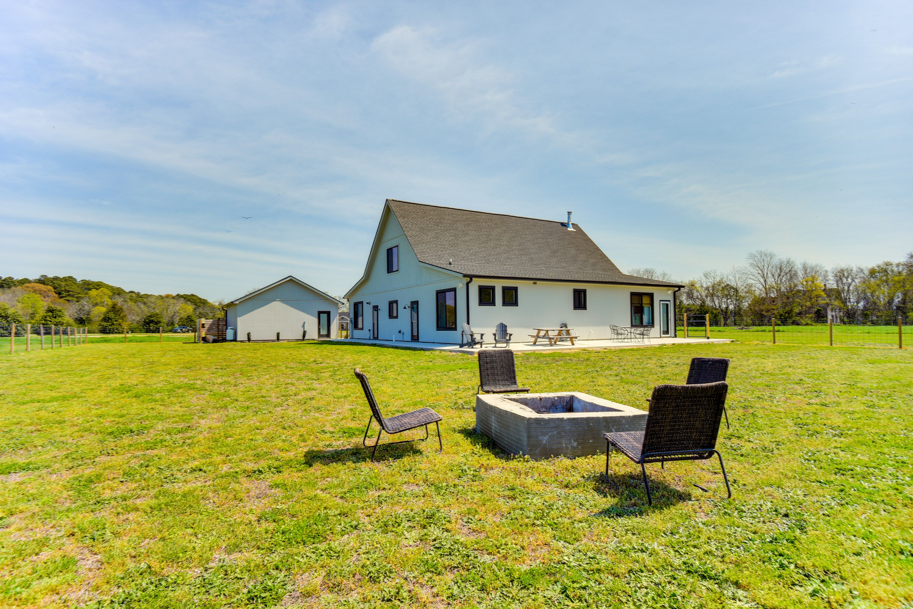 Home Exterior | Wood-Burning Fire Pit