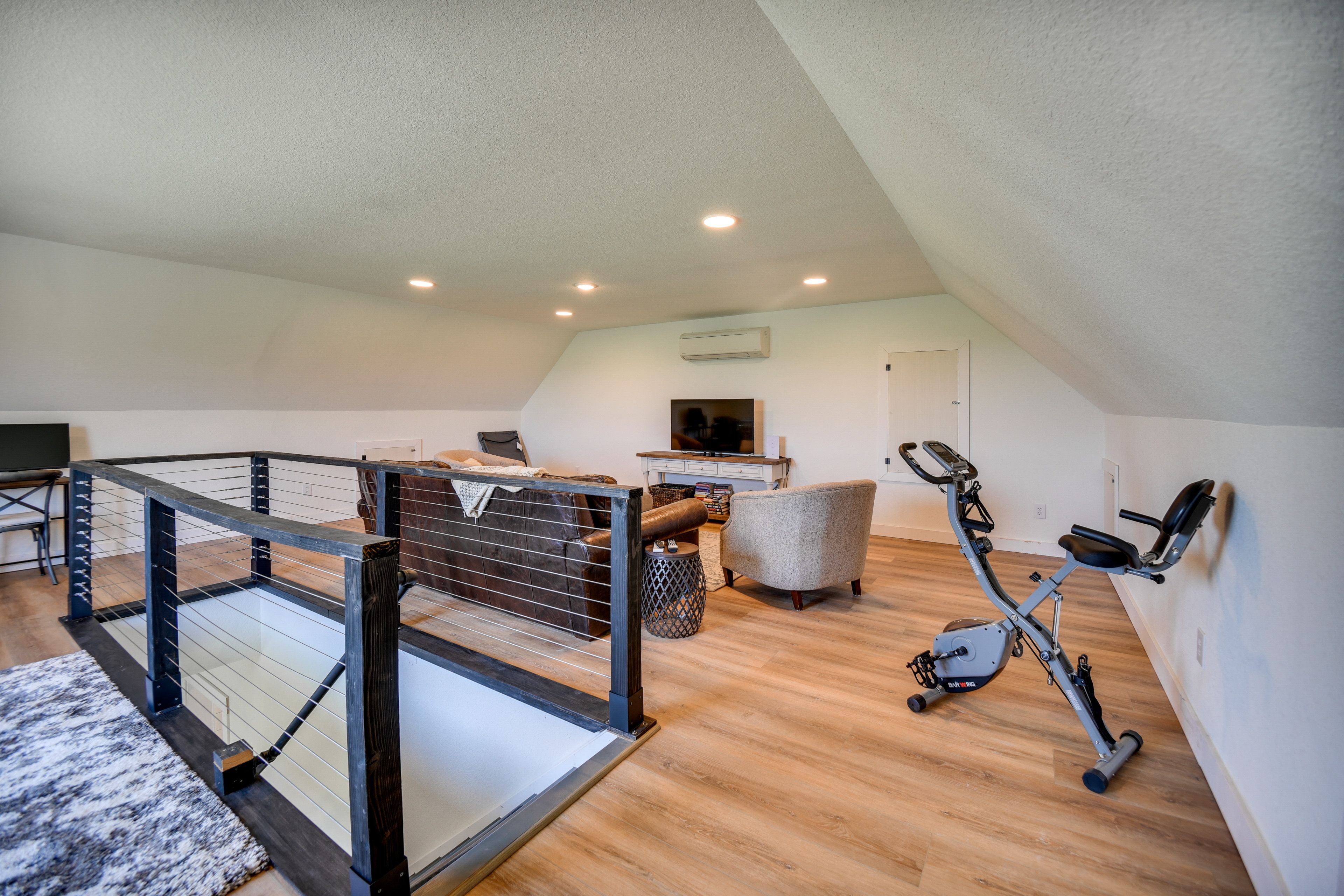 Loft | Smart TV | 2 Twin Beds