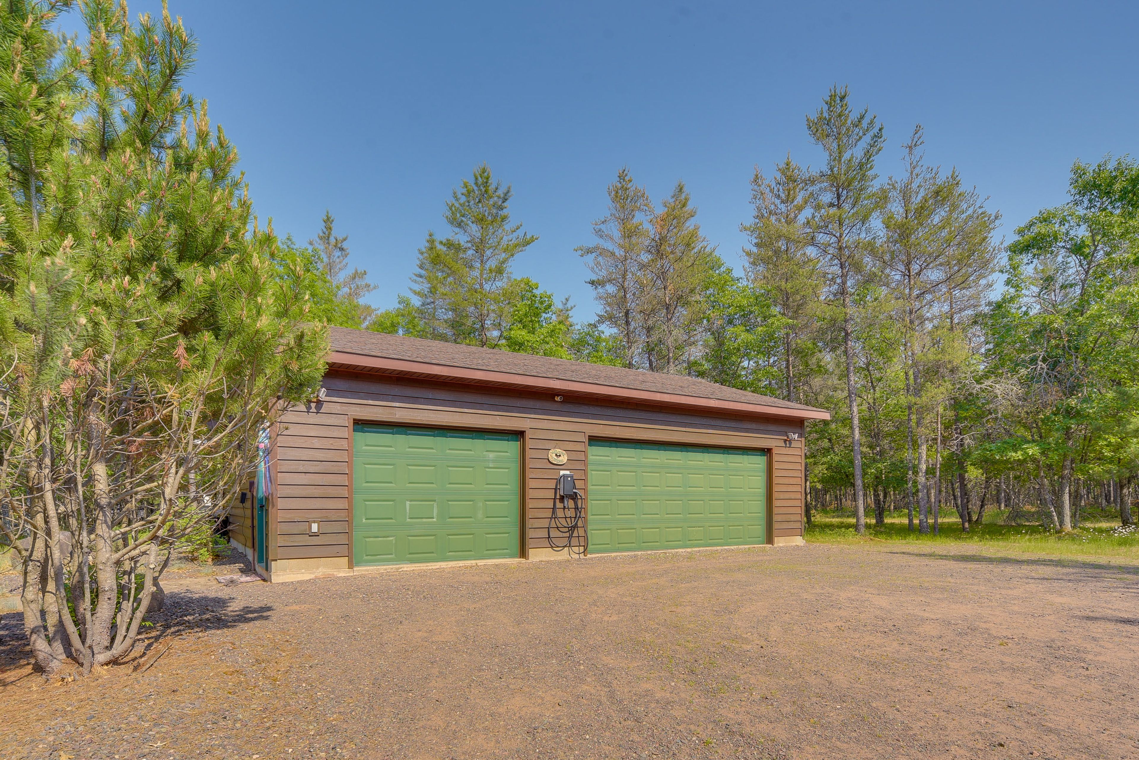 Parking | Driveway (6 Vehicles) | RV & Trailer Parking Allowed | EV Charger