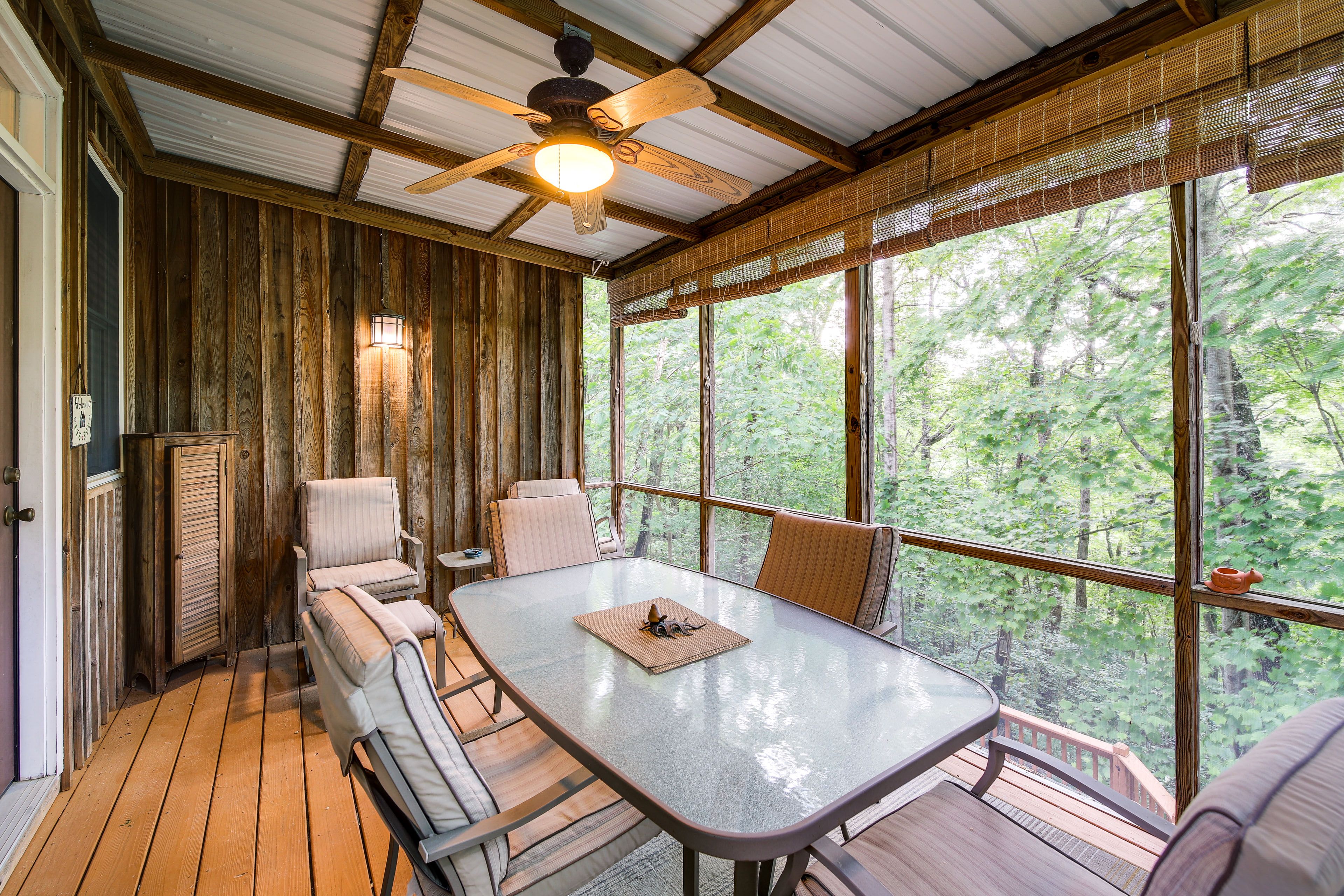 Screened Deck | Dining Area