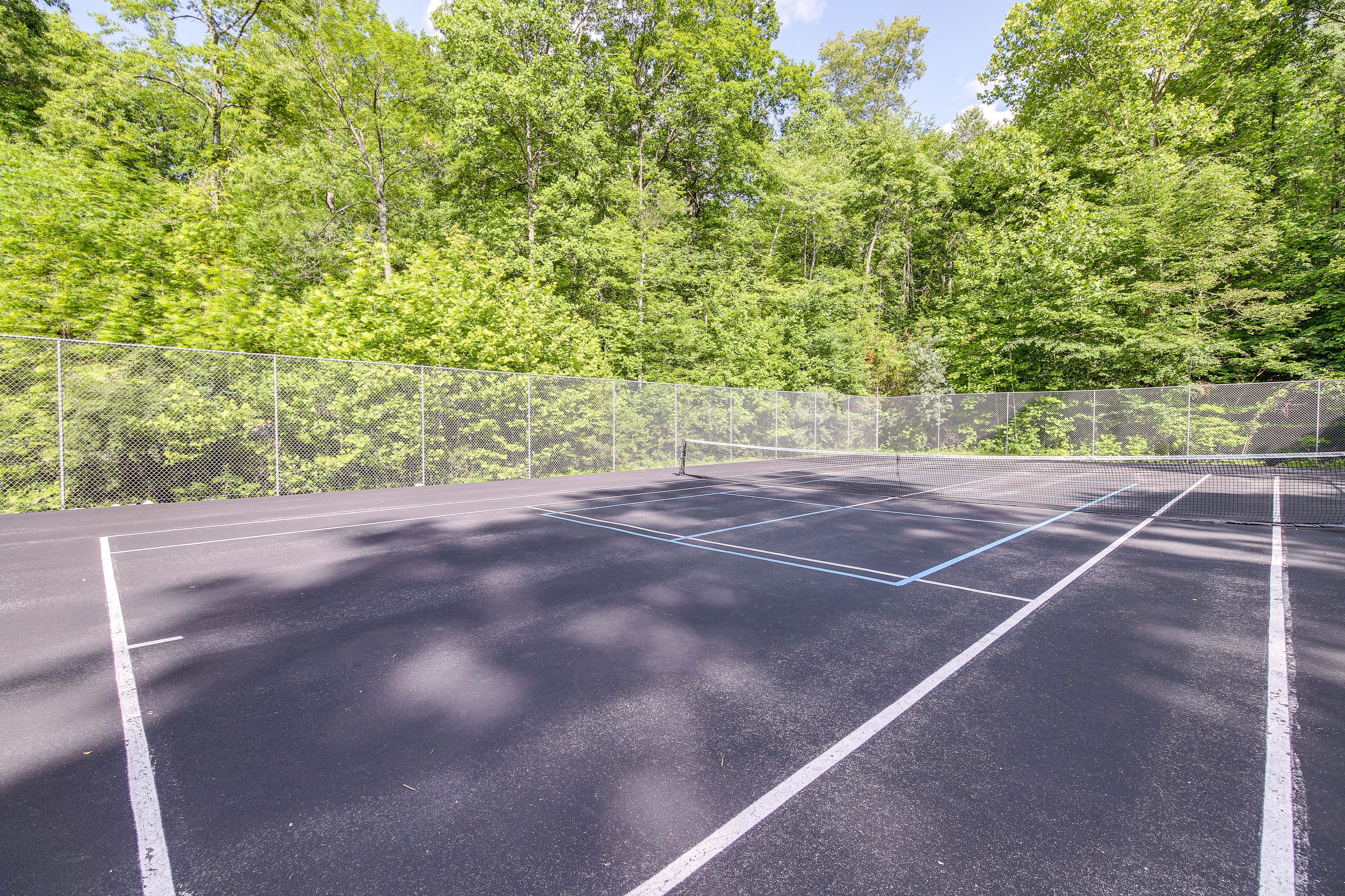 Community Tennis/Pickleball Courts