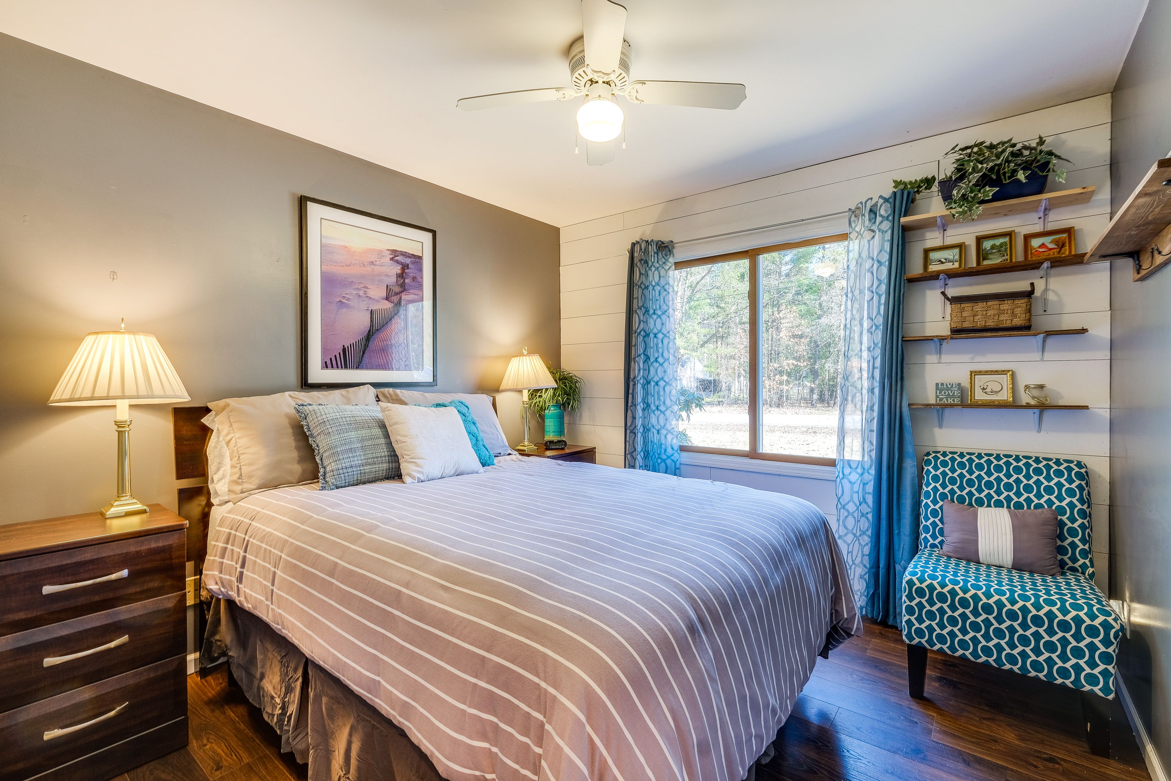 Bedroom 2 | Queen Bed