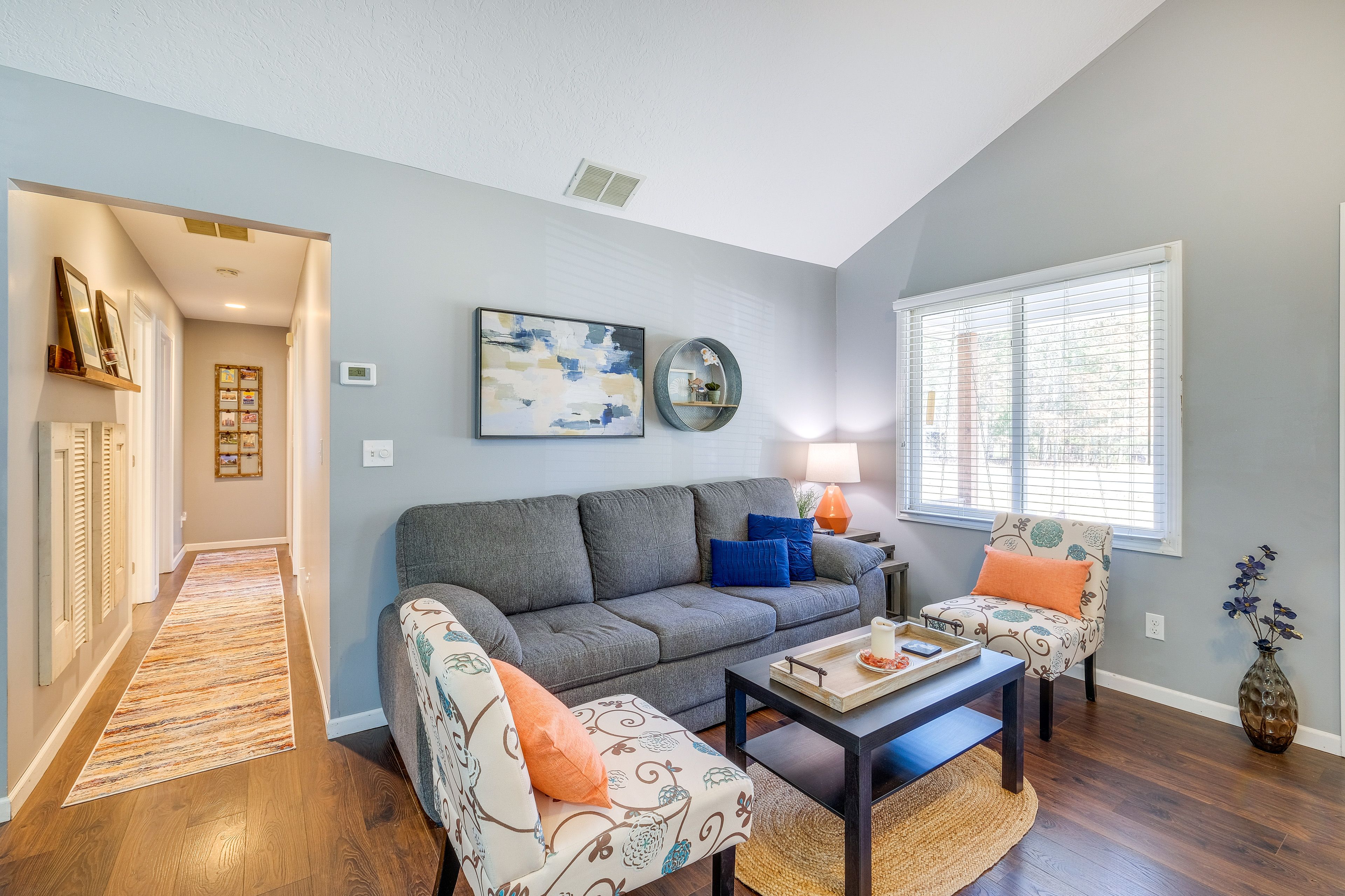 Living Room | Smart TV
