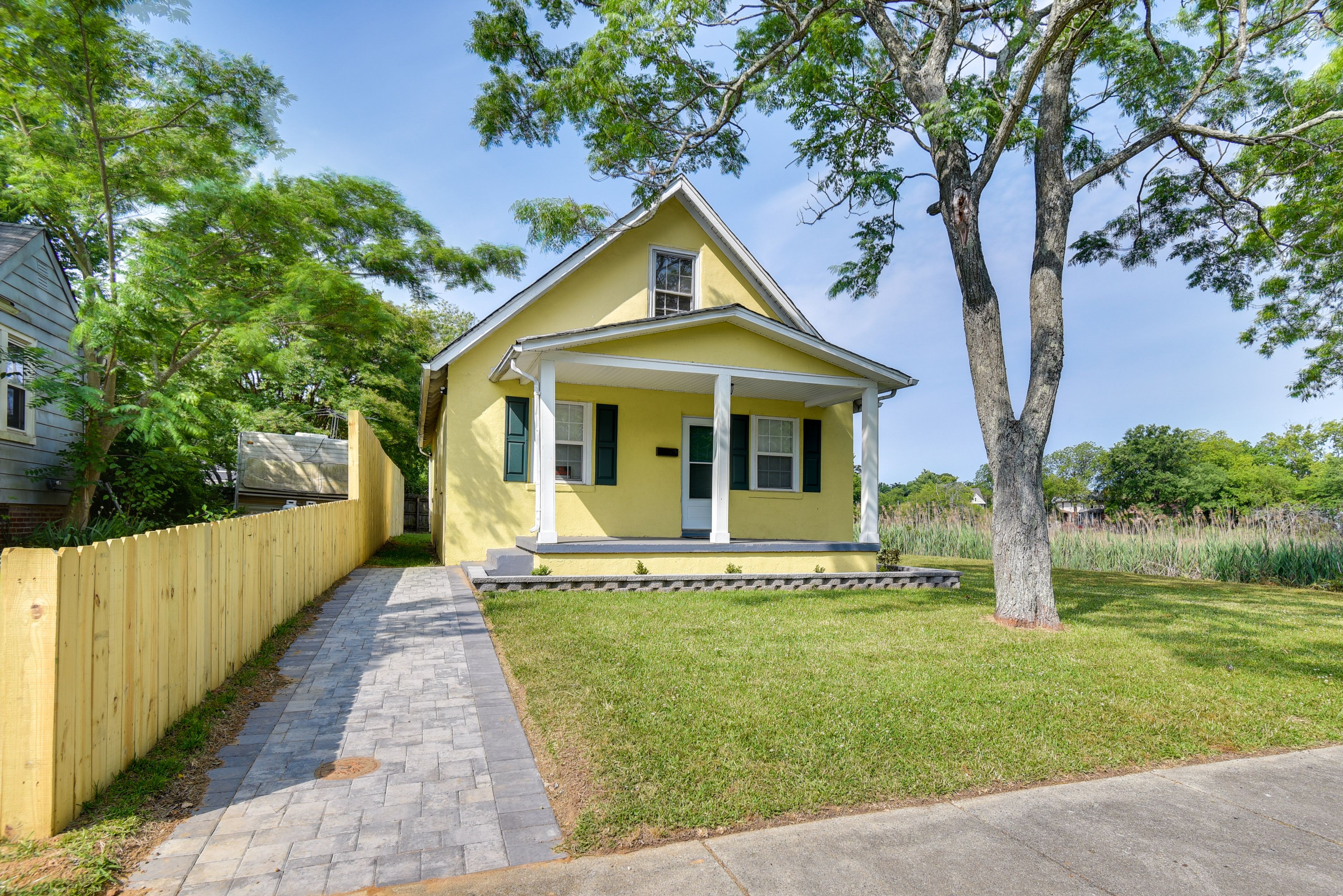 Cottage Exterior | Covered Porch